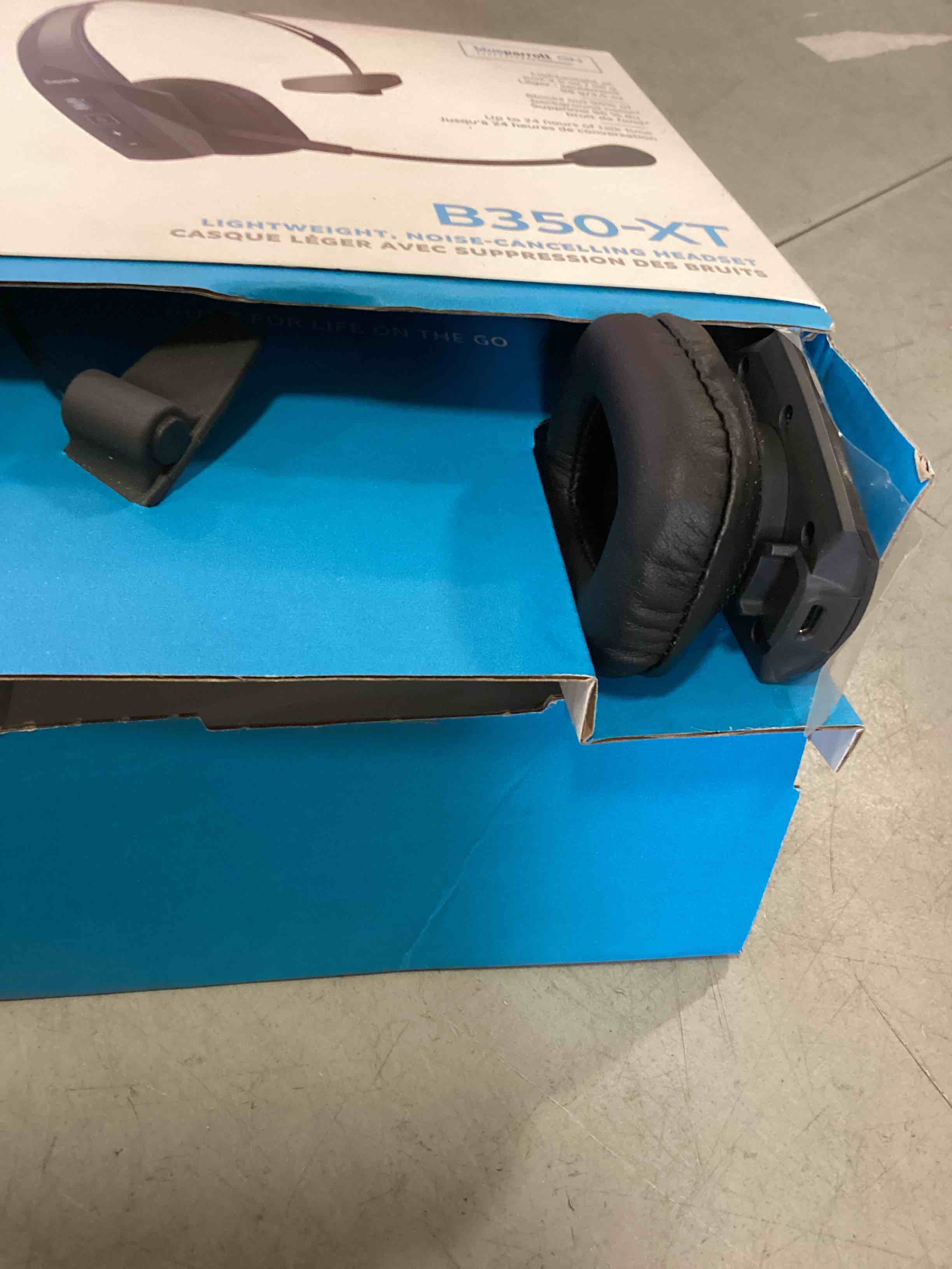 https://s3.amazonaws.com/lotting-images-prod/bidfta/PPE1431997_1745351077057.jpeg