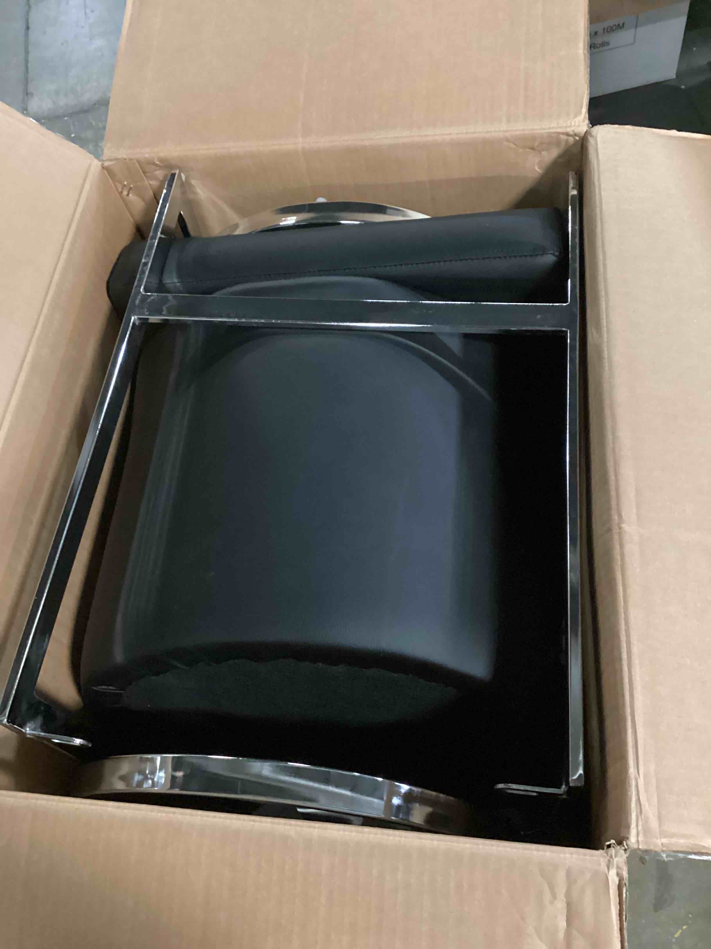https://s3.amazonaws.com/lotting-images-prod/bidfta/PPE1432560_1741706905513.jpeg