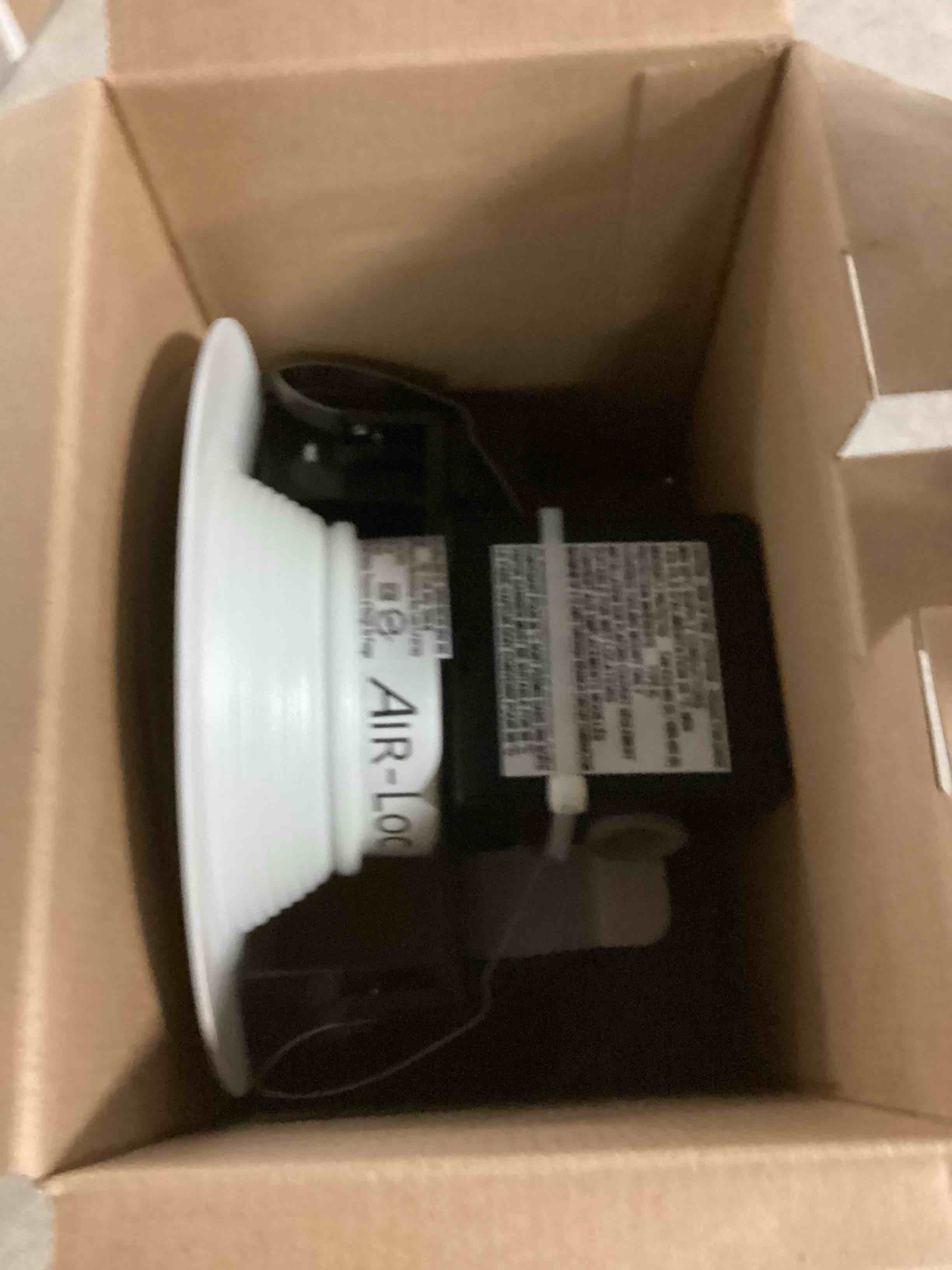 https://s3.amazonaws.com/lotting-images-prod/bidfta/PPE1433359_1741977472143.jpeg