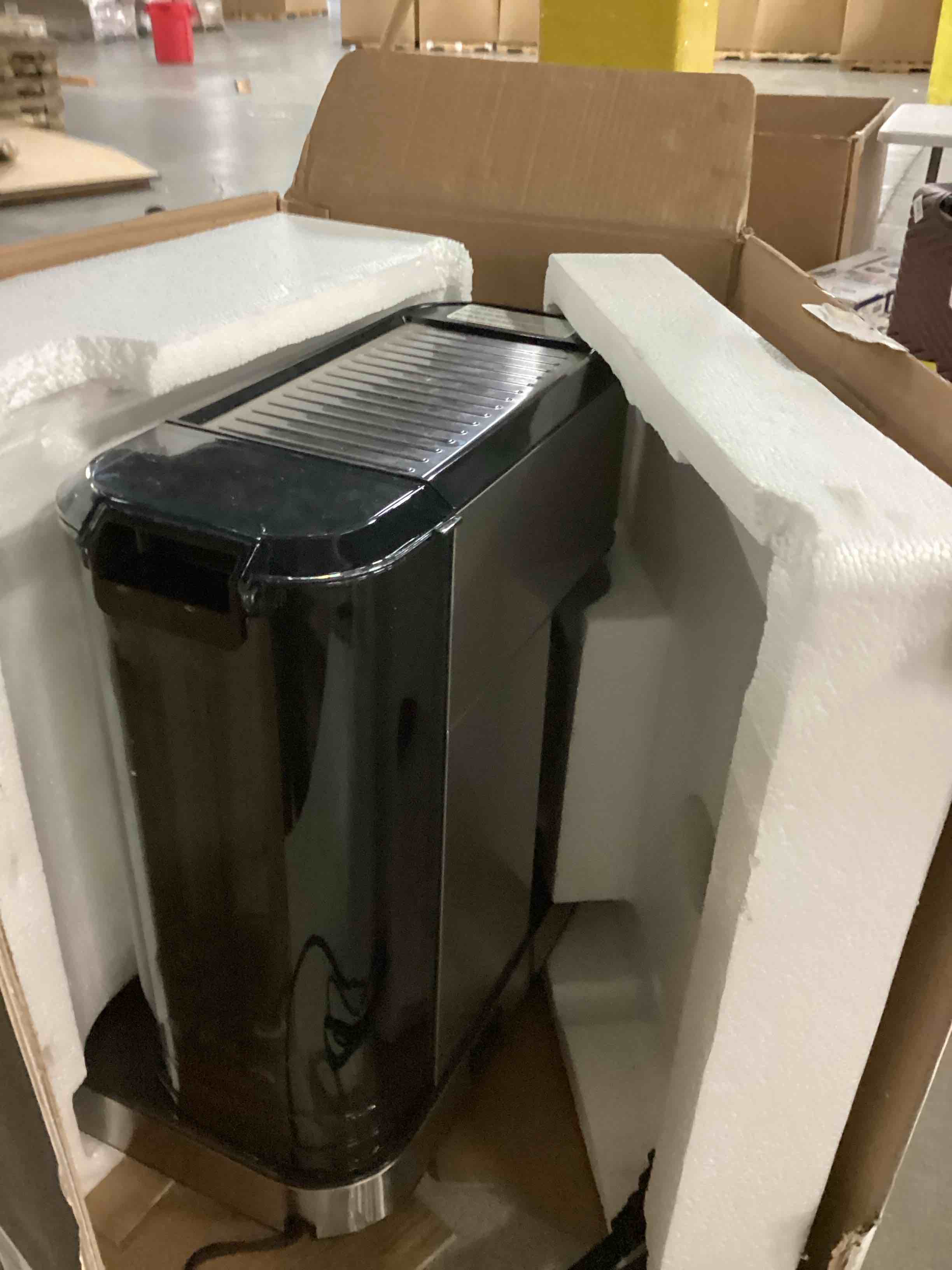 https://s3.amazonaws.com/lotting-images-prod/bidfta/PPE1434148_1742843074155.jpeg