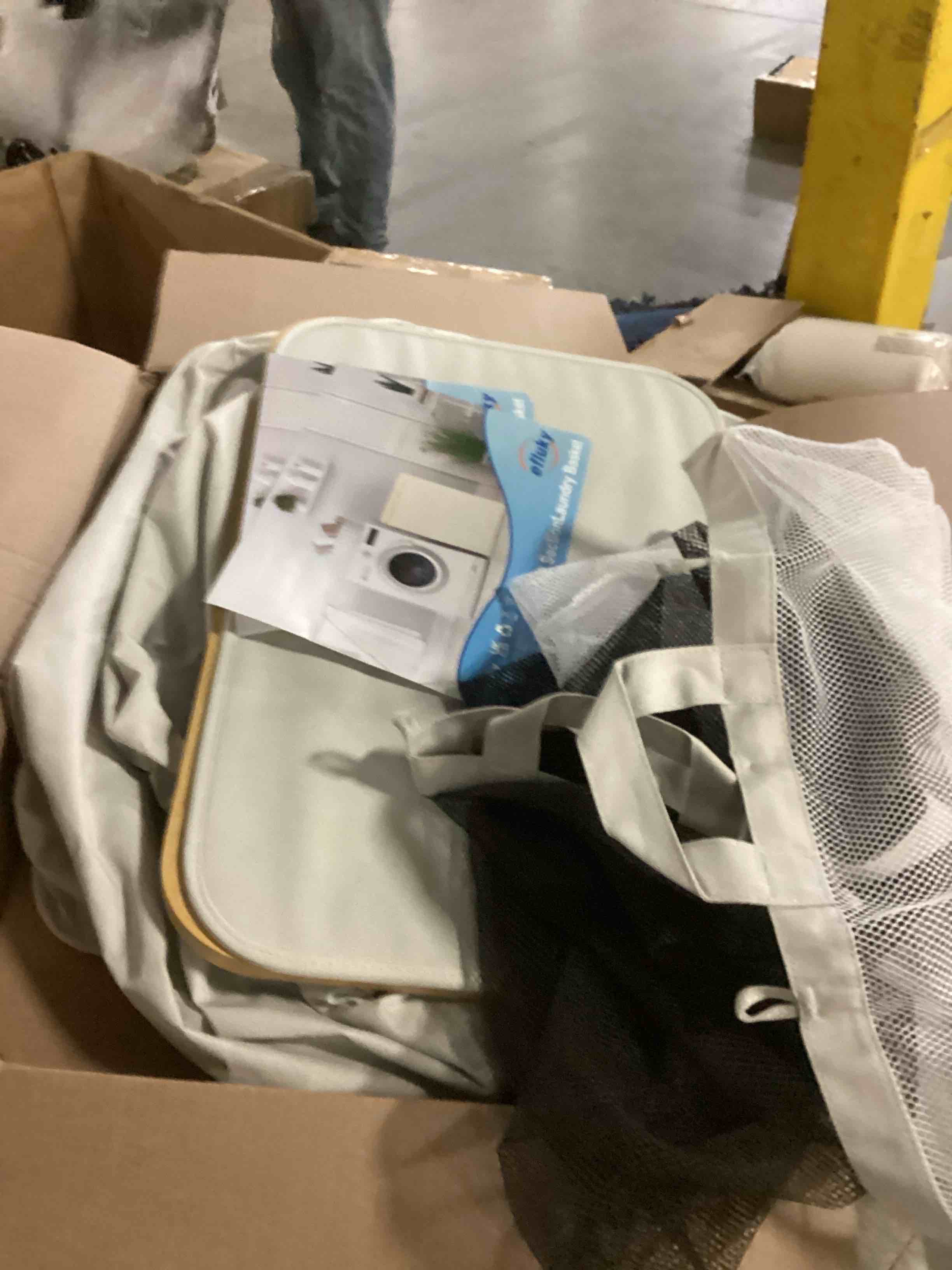 https://s3.amazonaws.com/lotting-images-prod/bidfta/PPE1434603_1743168467833.jpeg
