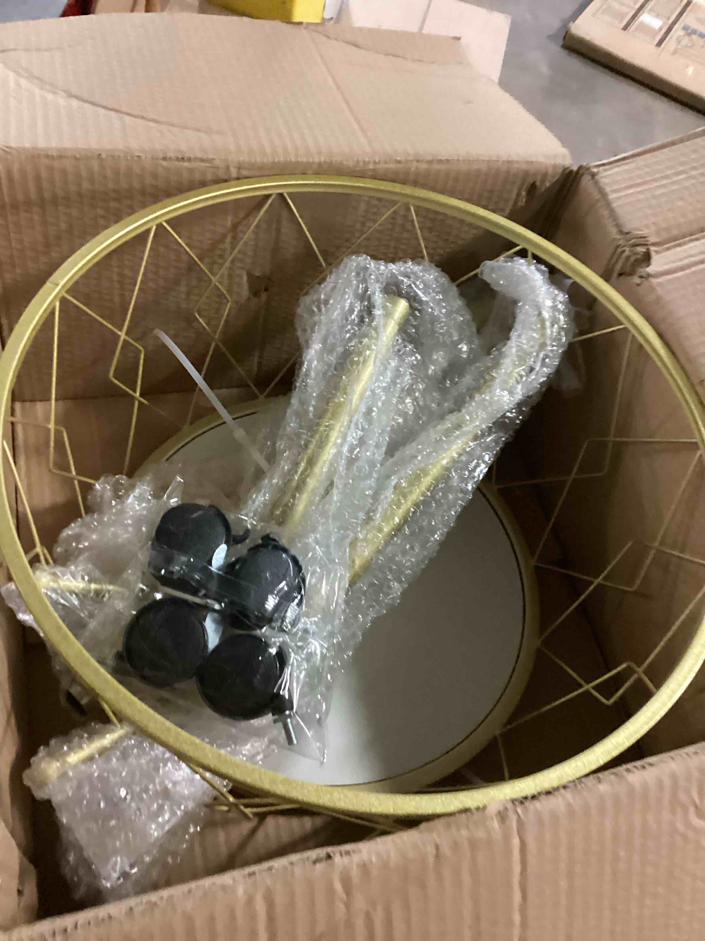https://s3.amazonaws.com/lotting-images-prod/bidfta/PPE1434728_1743423321888.jpeg