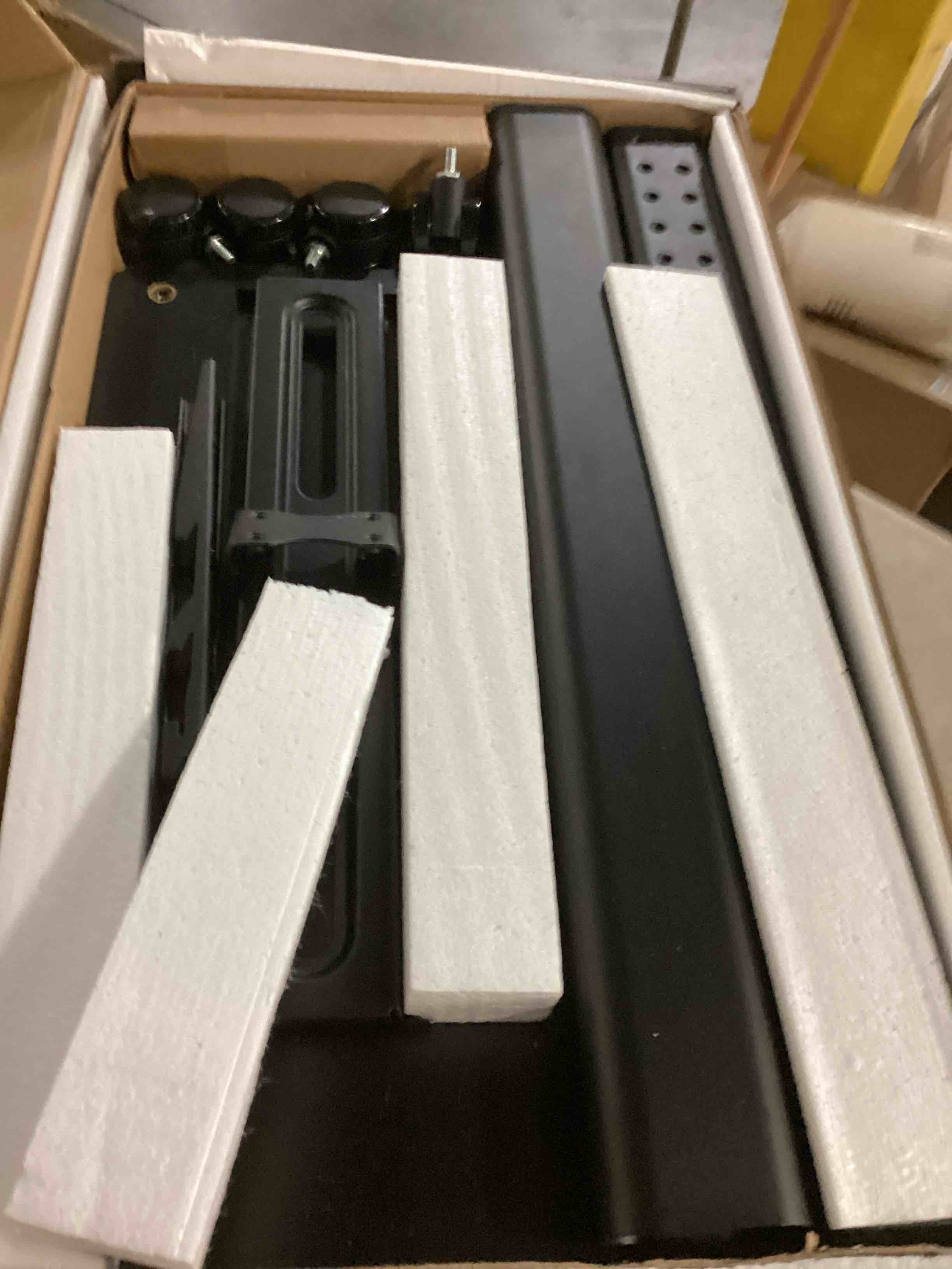 https://s3.amazonaws.com/lotting-images-prod/bidfta/PPE1434785_1743432399357.jpeg