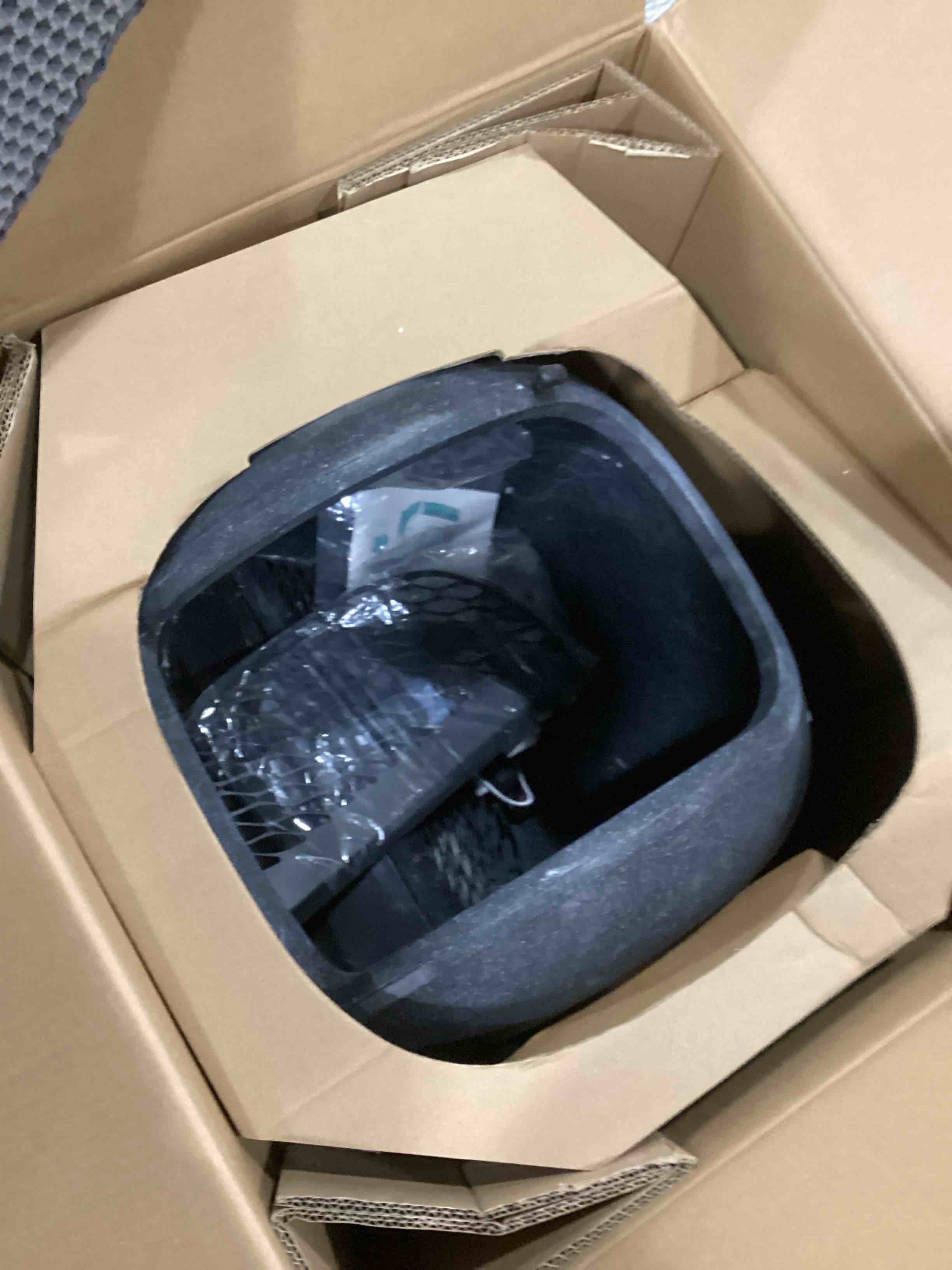https://s3.amazonaws.com/lotting-images-prod/bidfta/PPE1435351_1739212738455.jpeg