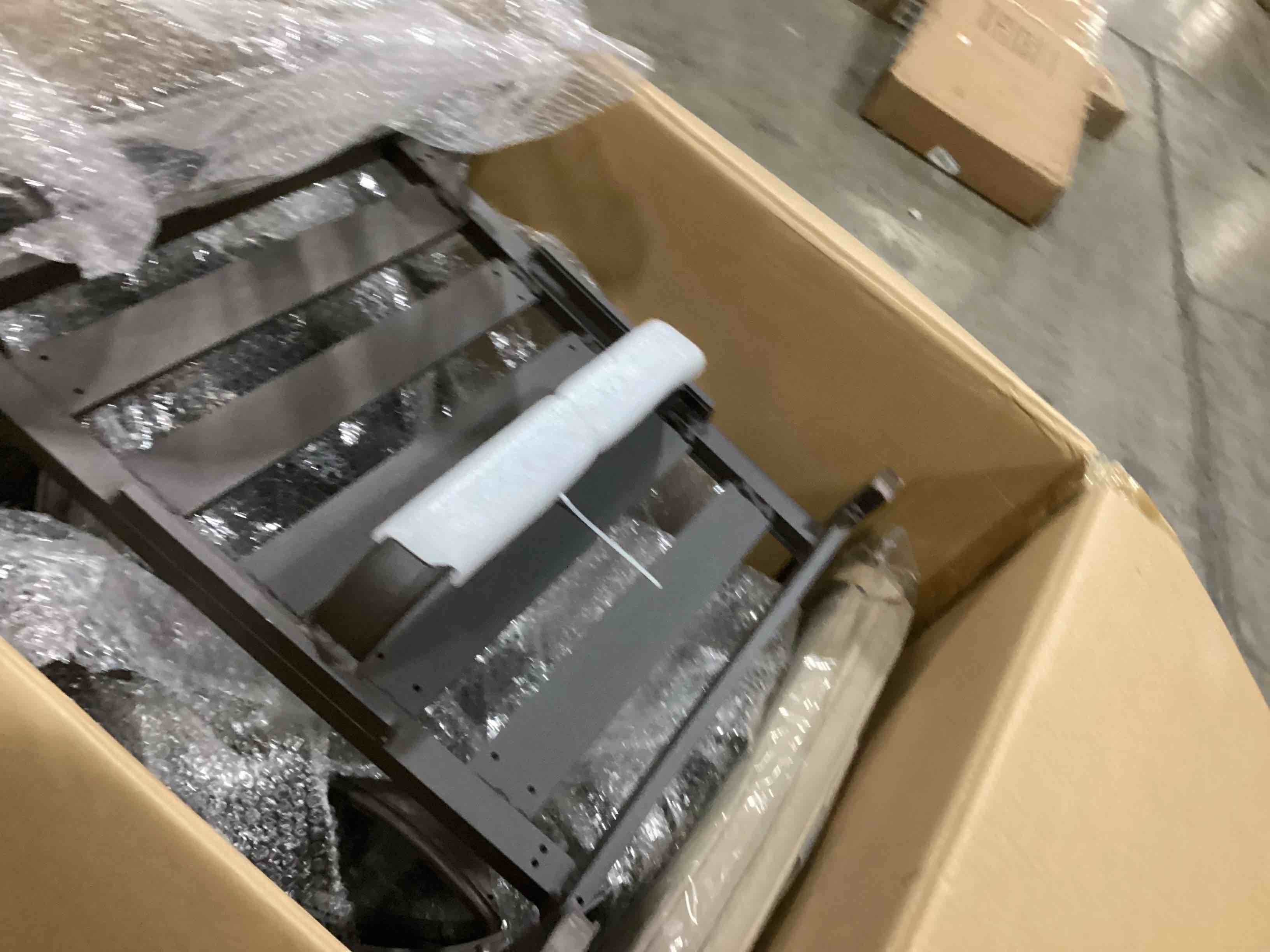 https://s3.amazonaws.com/lotting-images-prod/bidfta/PPE1435362_1739216720785.jpeg