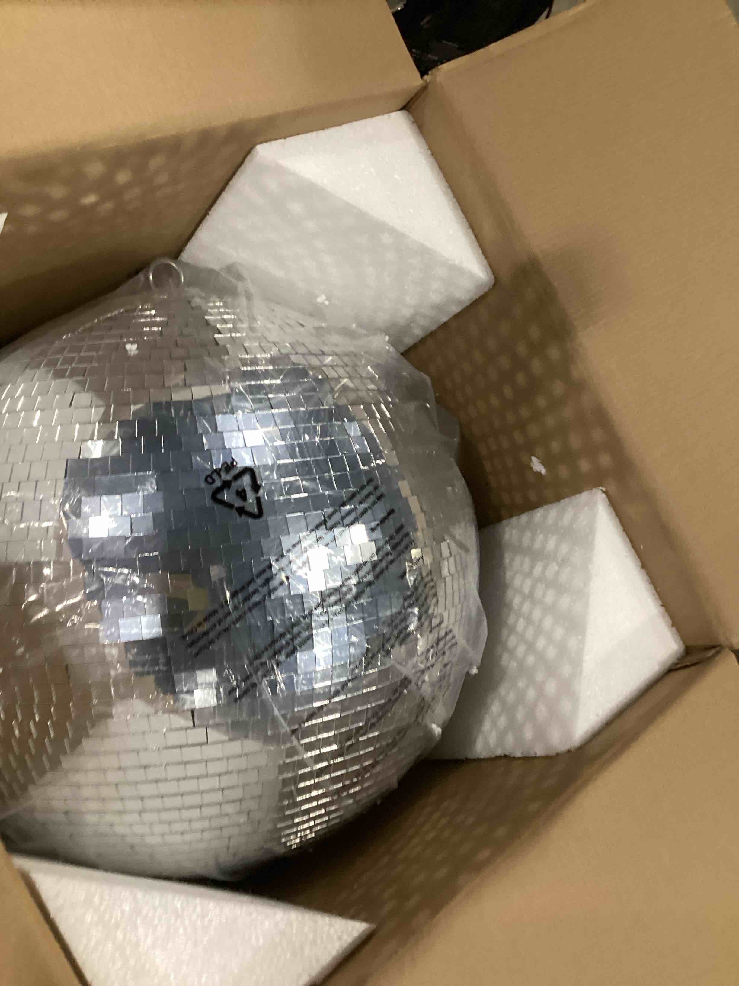 https://s3.amazonaws.com/lotting-images-prod/bidfta/PPE1435604_1739374946812.jpeg