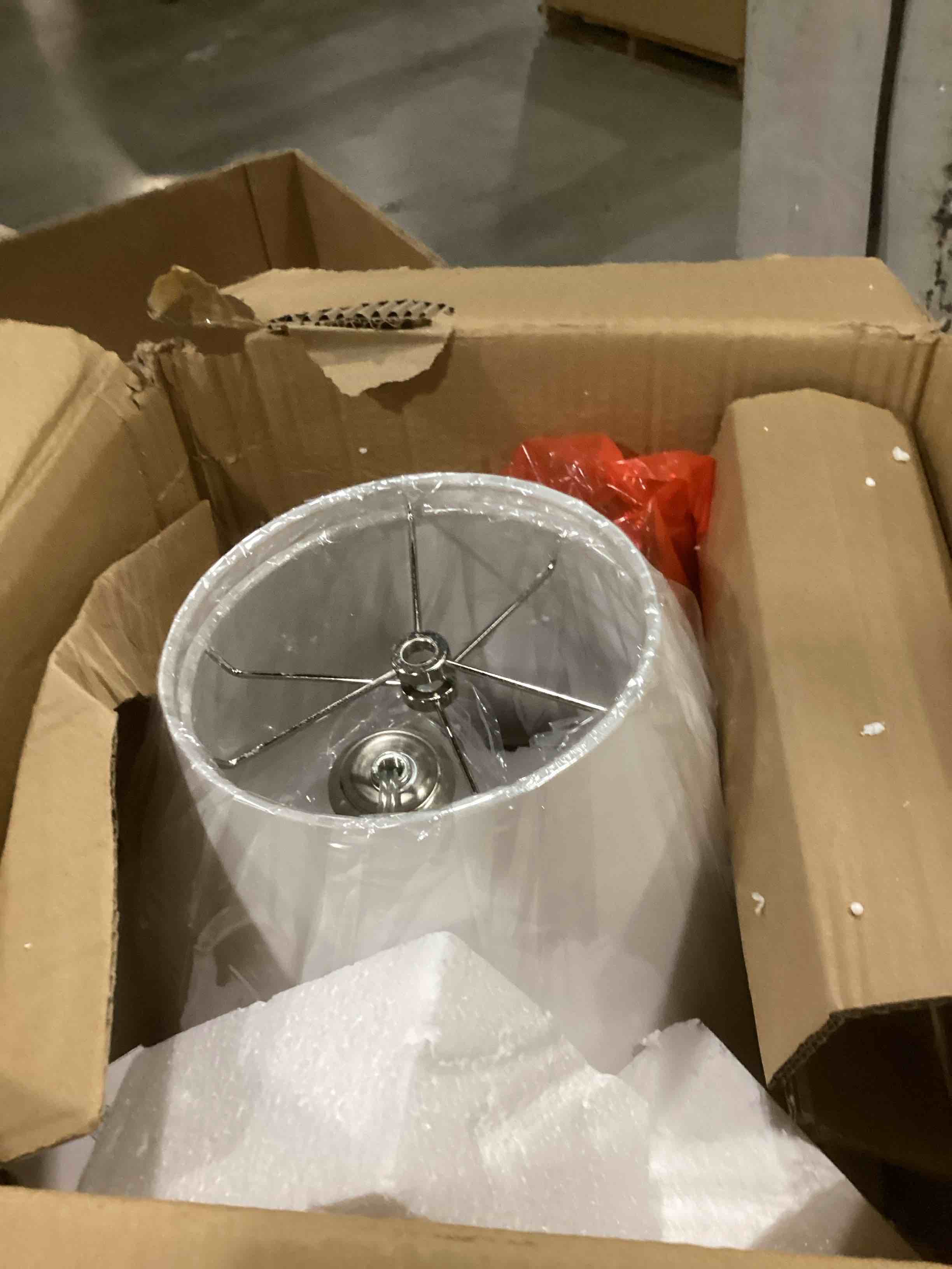 https://s3.amazonaws.com/lotting-images-prod/bidfta/PPE1436006_1740076781896.jpeg