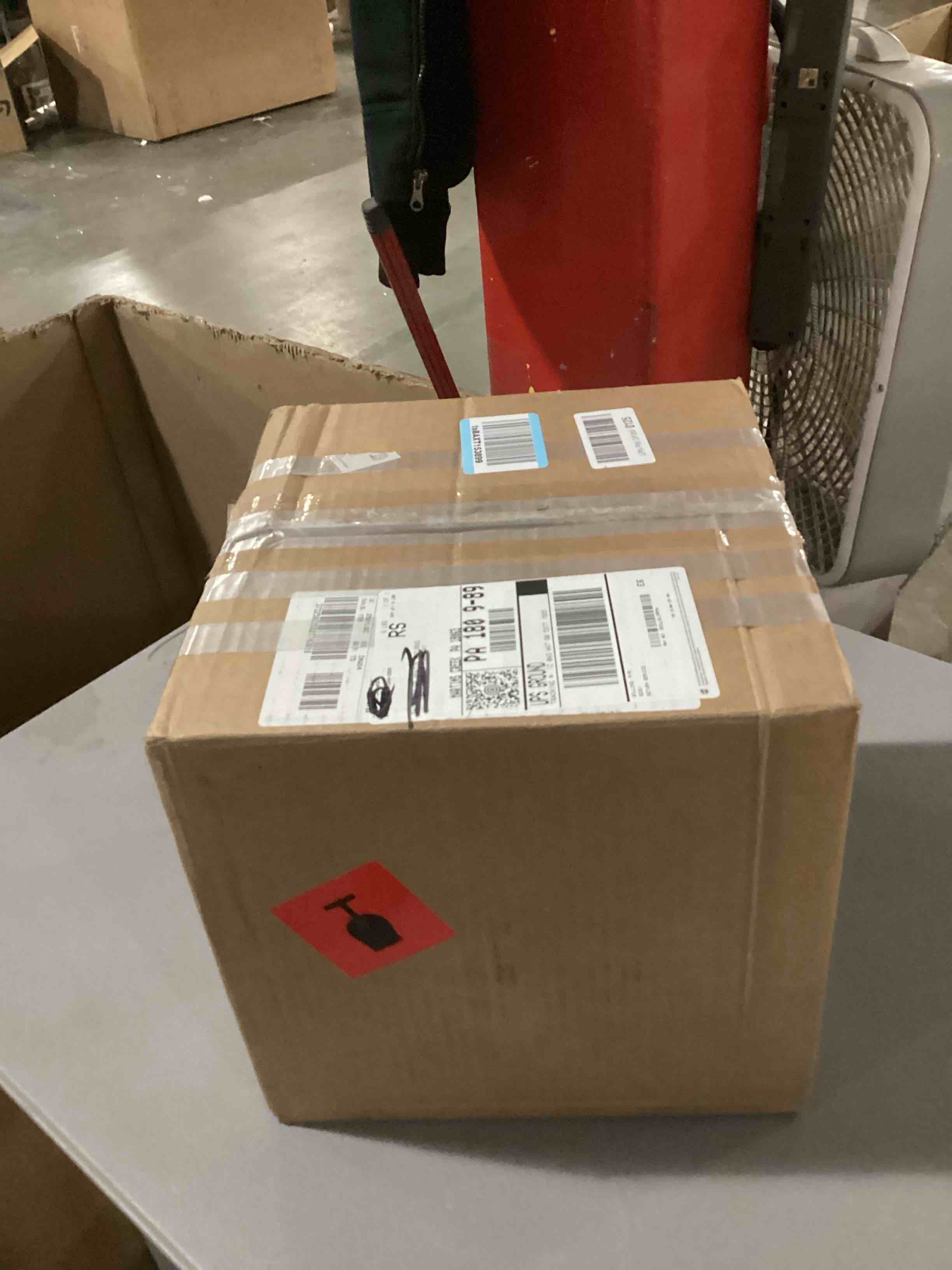 https://s3.amazonaws.com/lotting-images-prod/bidfta/PPE1436327_1740415583606.jpeg