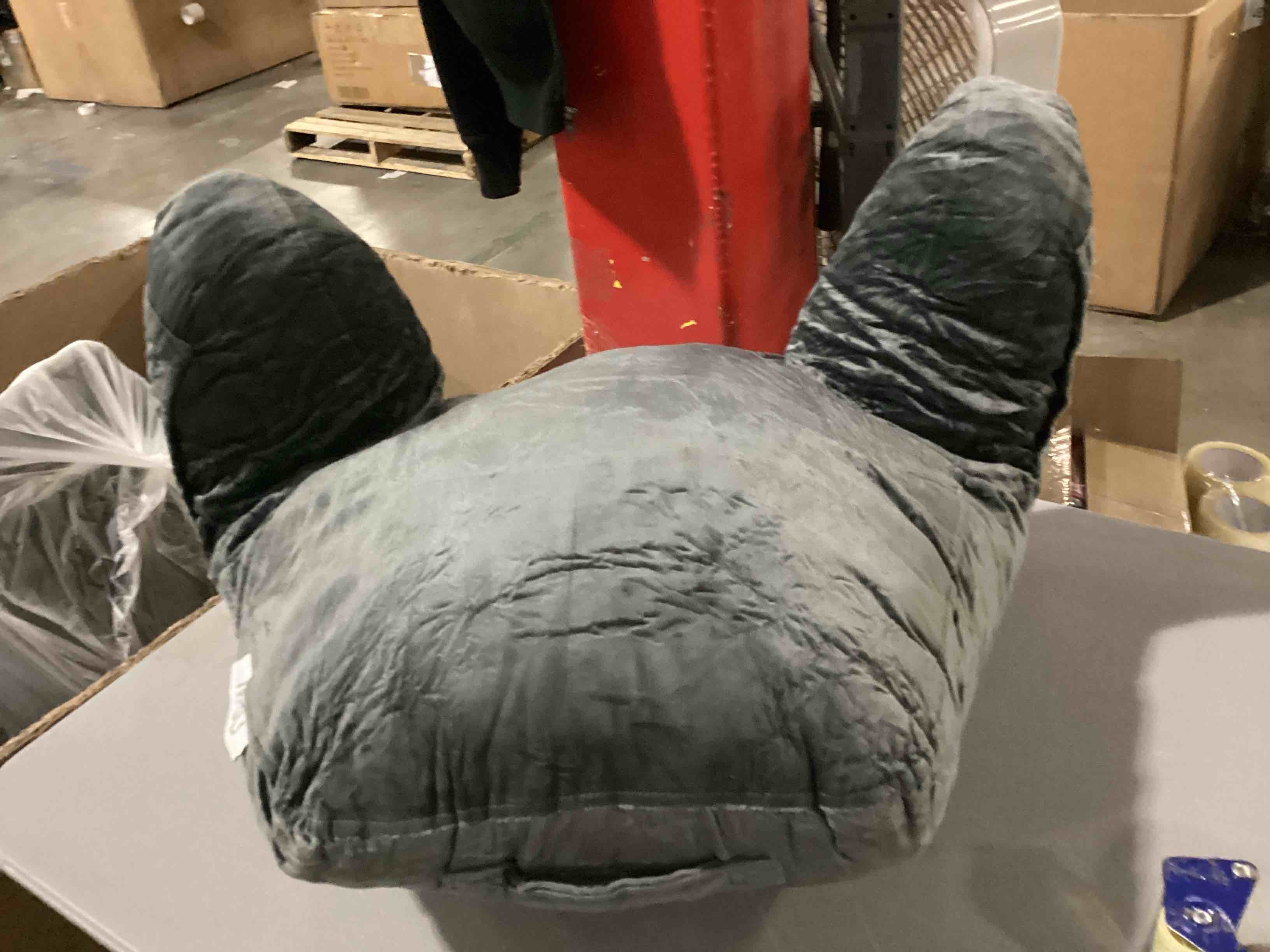 https://s3.amazonaws.com/lotting-images-prod/bidfta/PPE1436461_1740500303927.jpeg