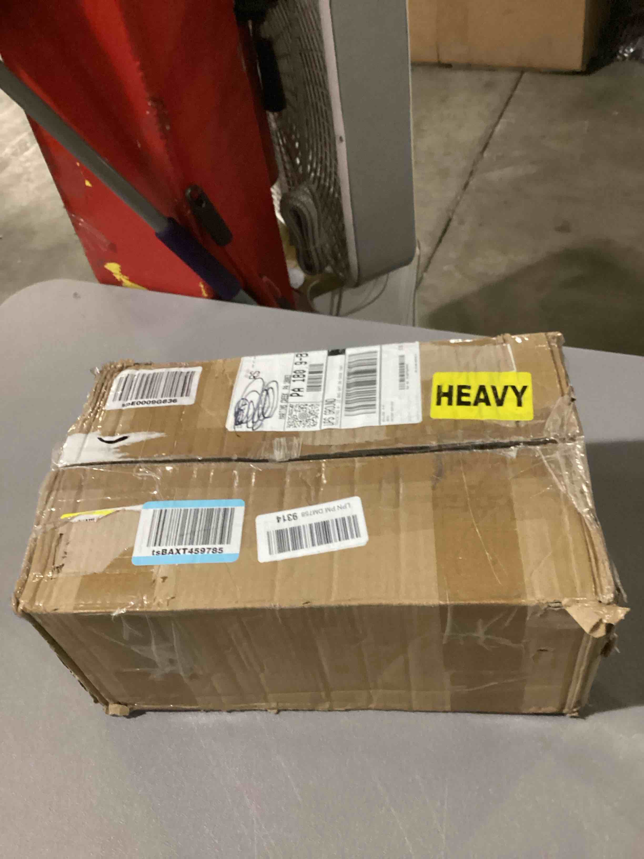 https://s3.amazonaws.com/lotting-images-prod/bidfta/PPE1436866_1740756573856.jpeg