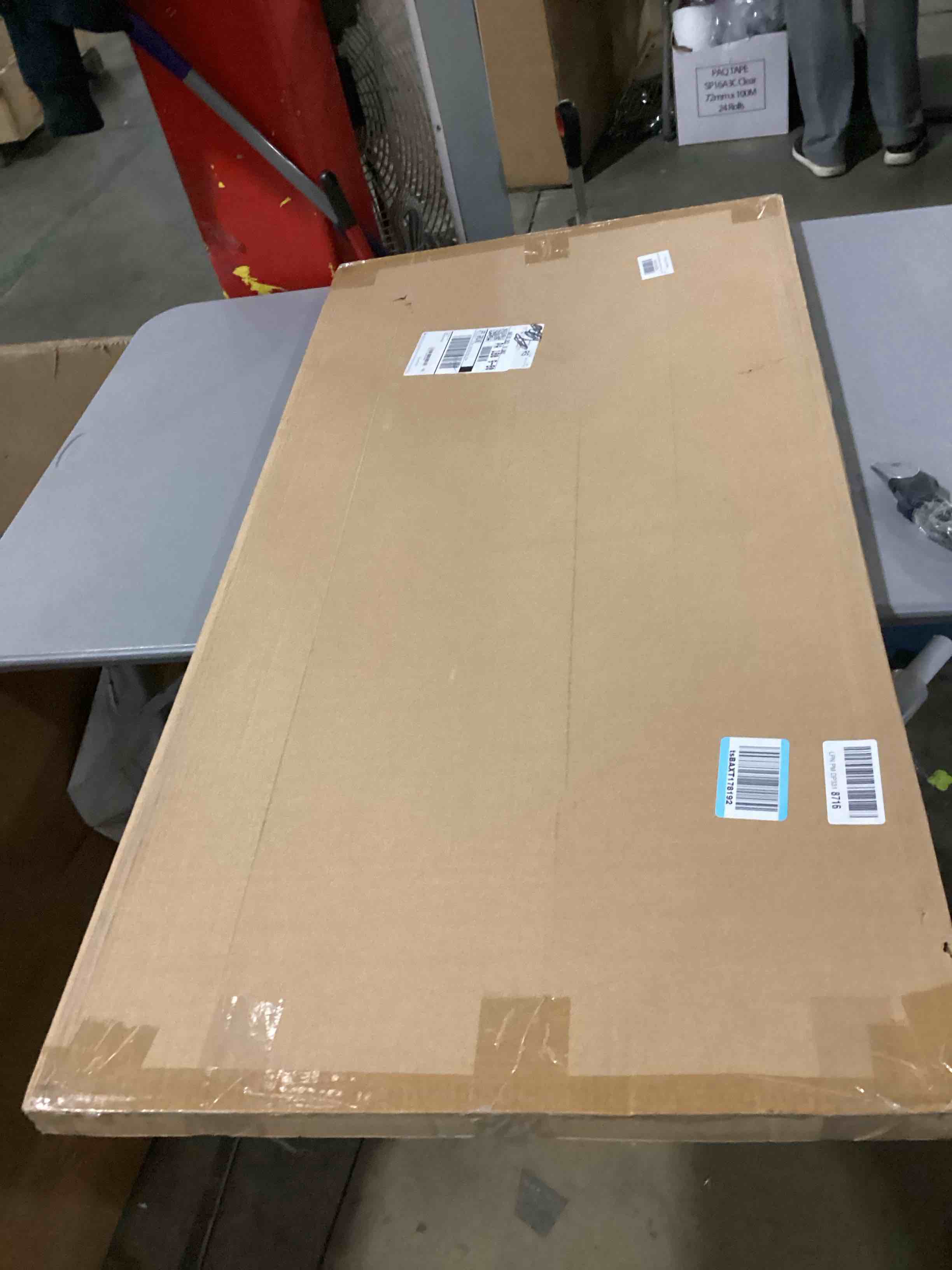 https://s3.amazonaws.com/lotting-images-prod/bidfta/PPE1437100_1741104078145.jpeg