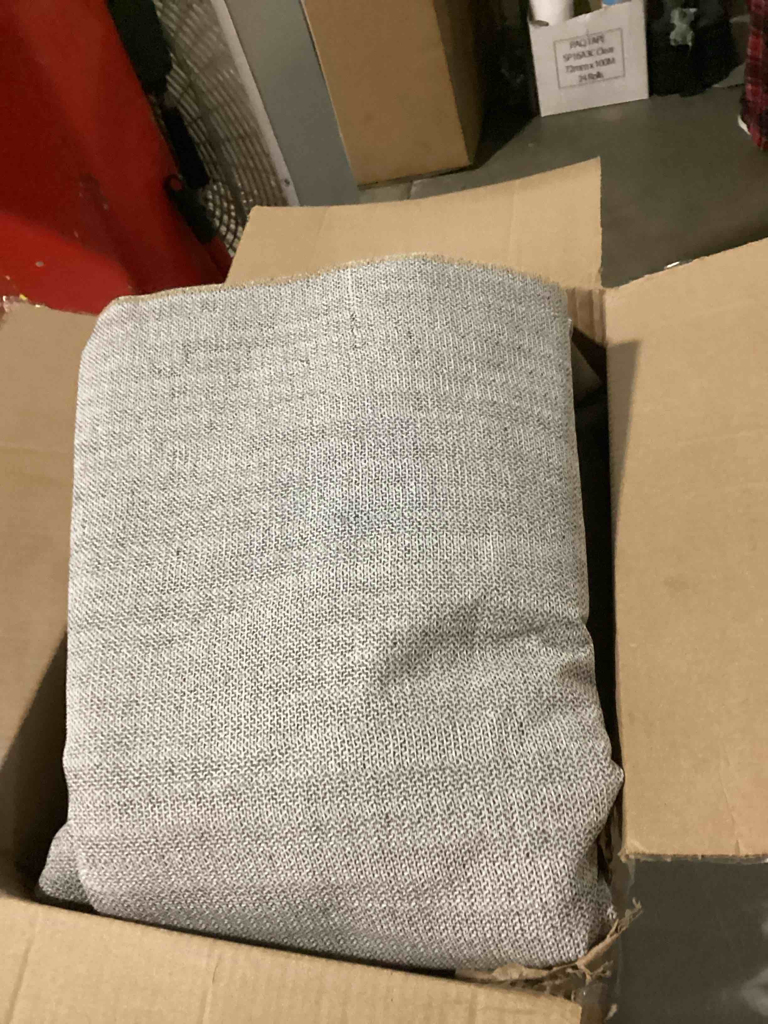 https://s3.amazonaws.com/lotting-images-prod/bidfta/PPE1437207_1741177919037.jpeg