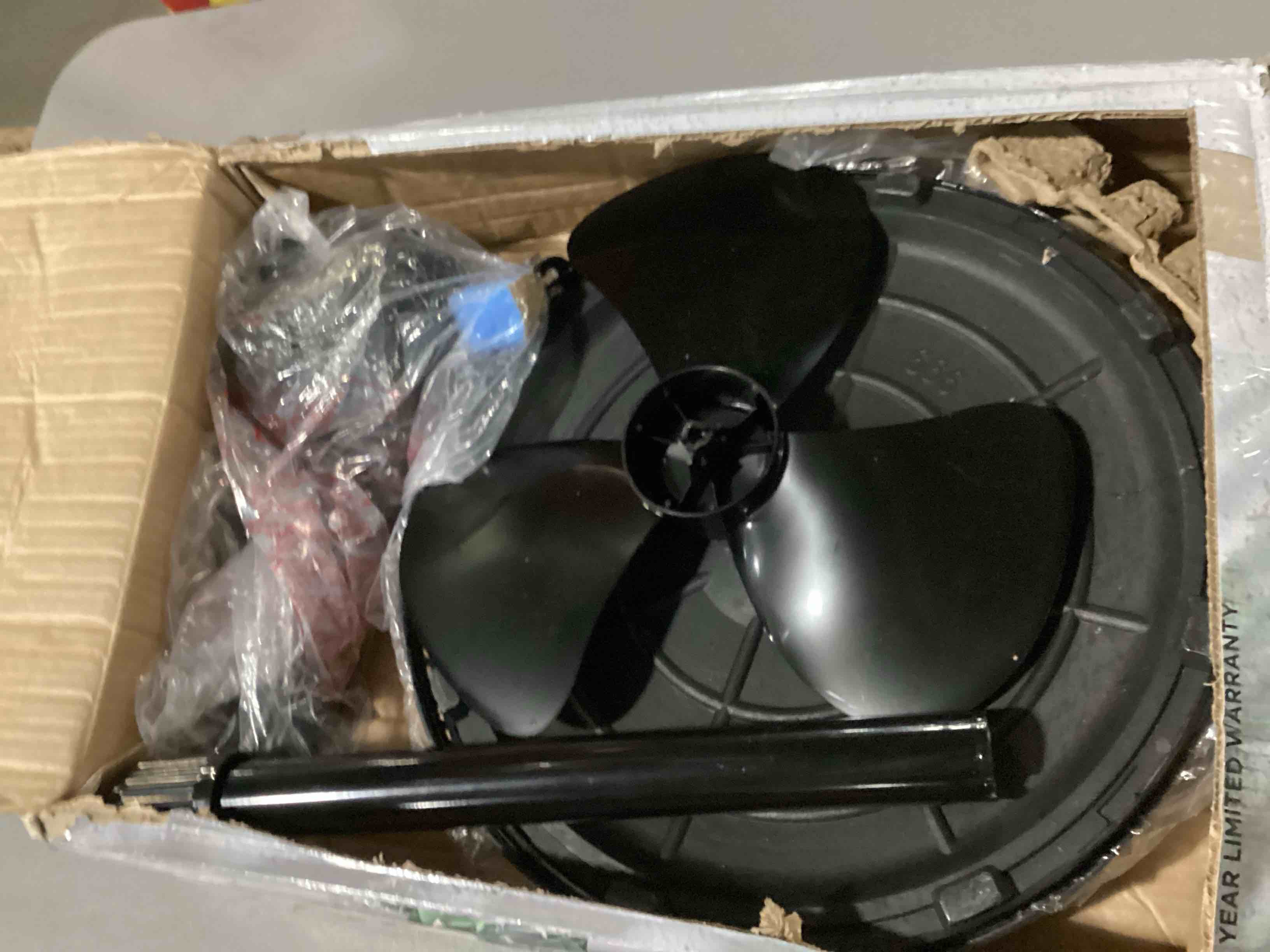 https://s3.amazonaws.com/lotting-images-prod/bidfta/PPE1437233_1741186528862.jpeg