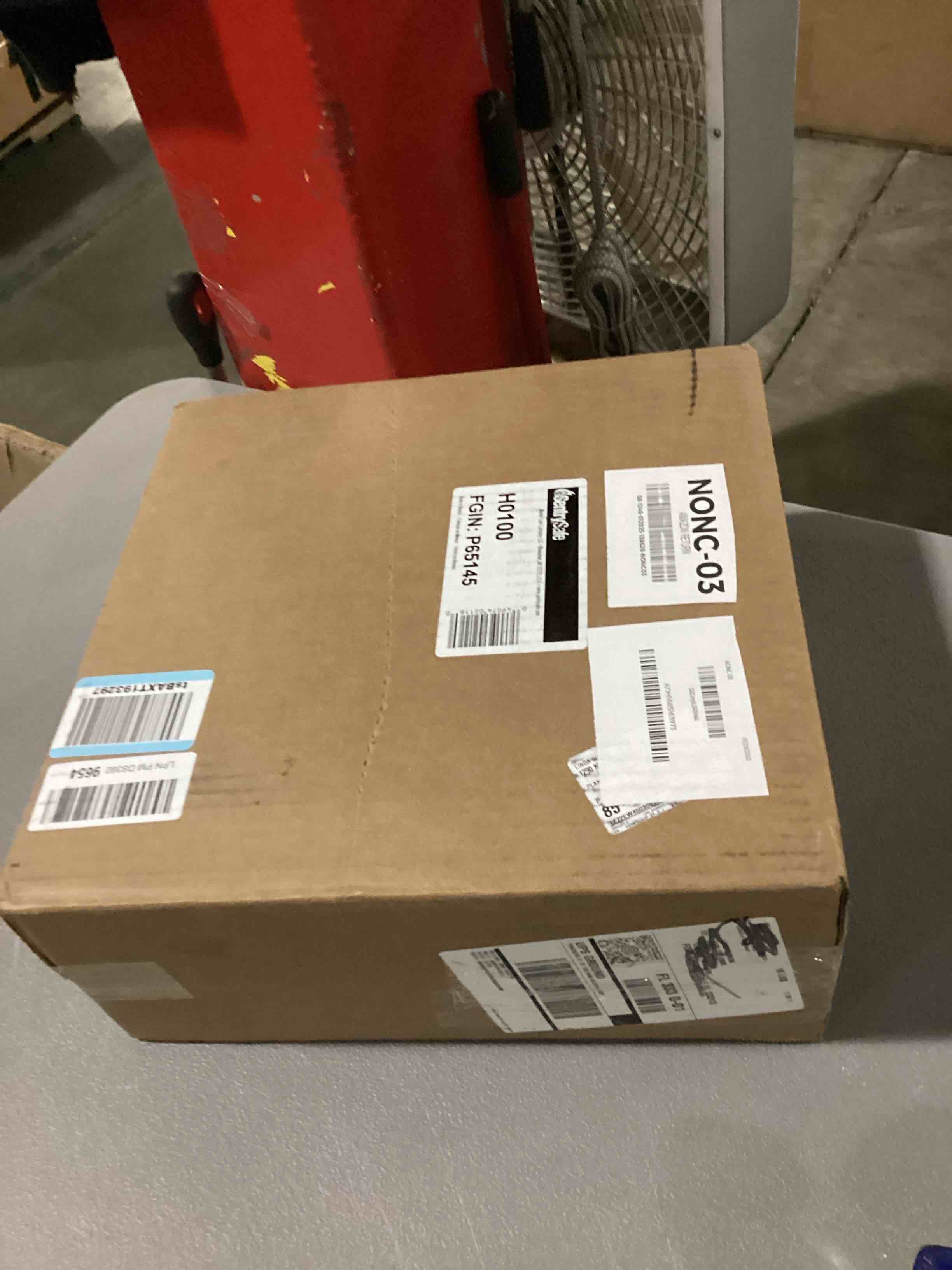 https://s3.amazonaws.com/lotting-images-prod/bidfta/PPE1437333_1741268924917.jpeg