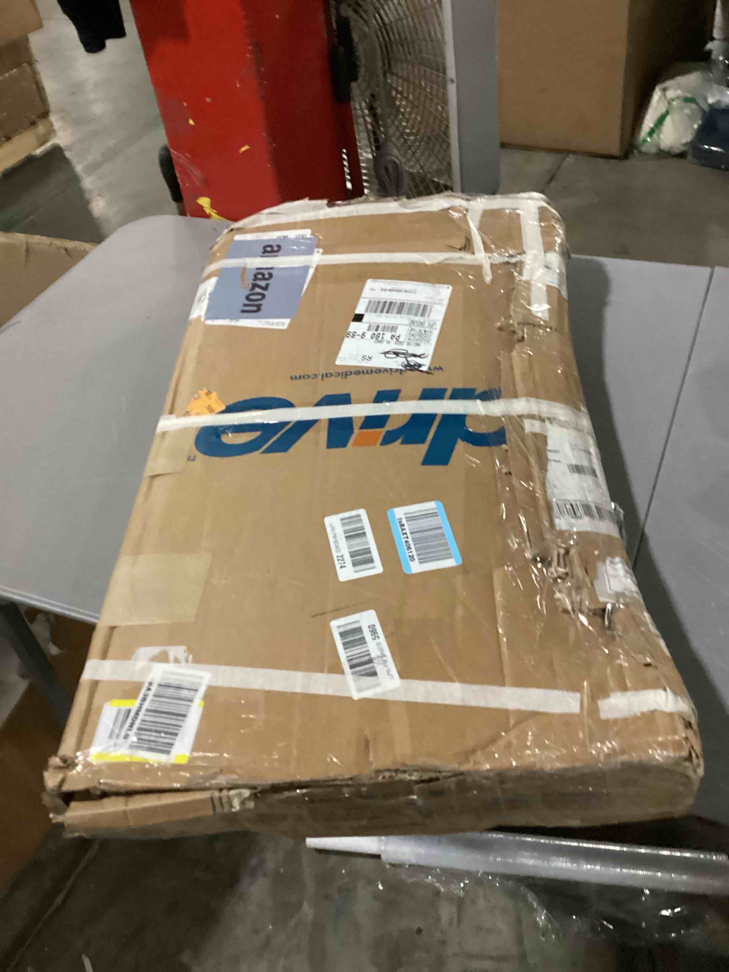 https://s3.amazonaws.com/lotting-images-prod/bidfta/PPE1437378_1741277085405.jpeg