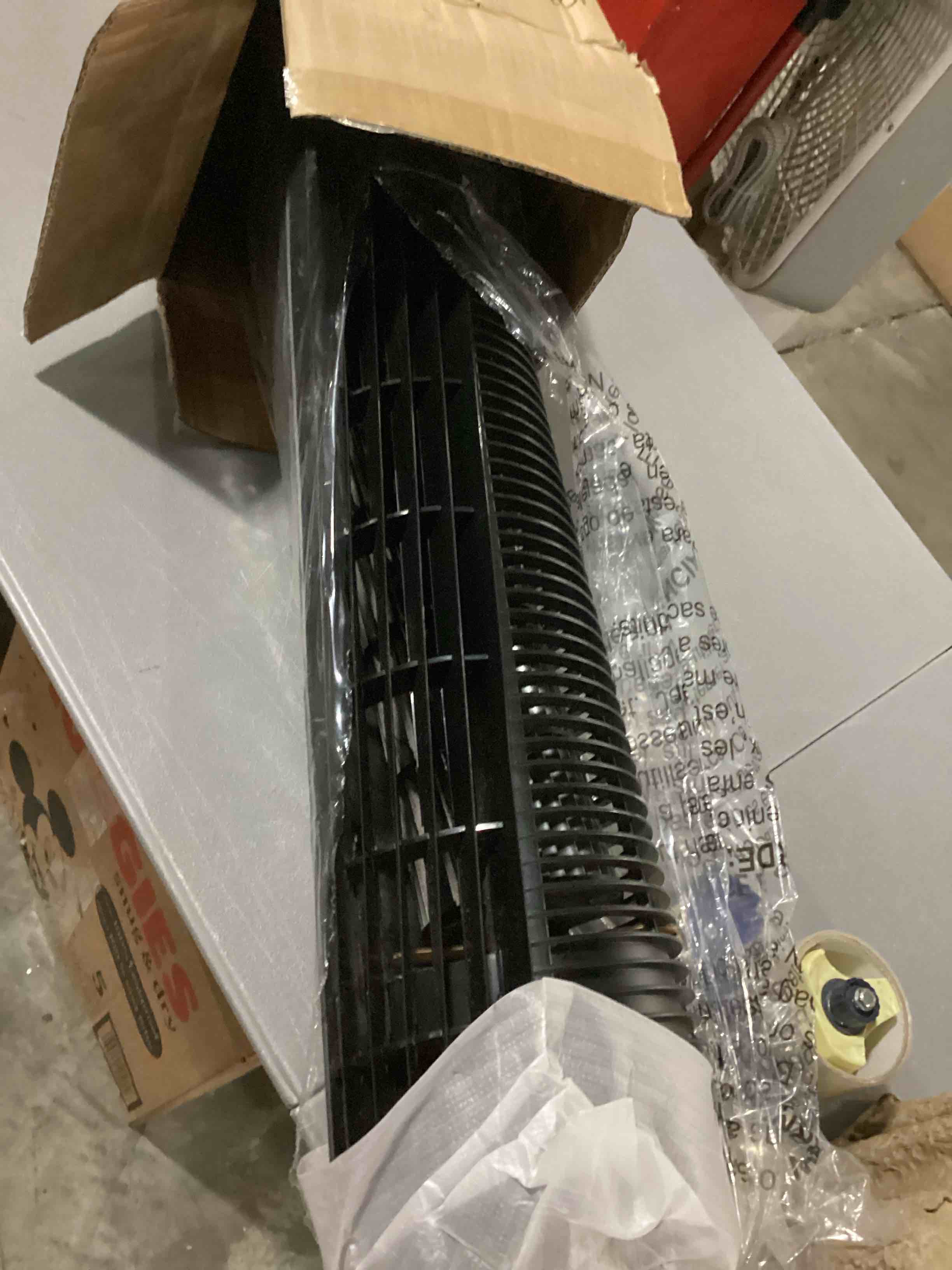 https://s3.amazonaws.com/lotting-images-prod/bidfta/PPE1437621_1741613336319.jpeg