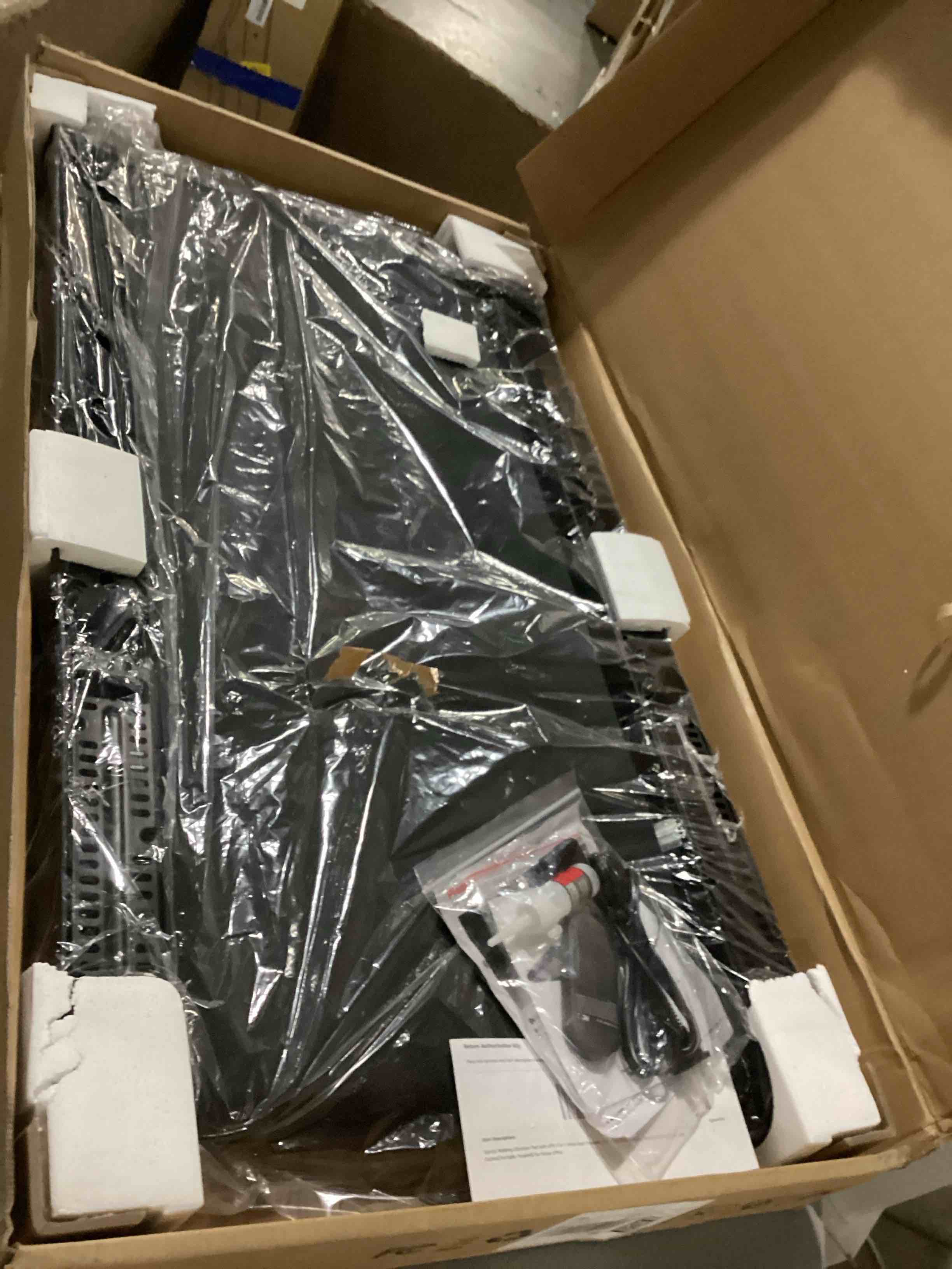 https://s3.amazonaws.com/lotting-images-prod/bidfta/PPE1437629_1741614762022.jpeg