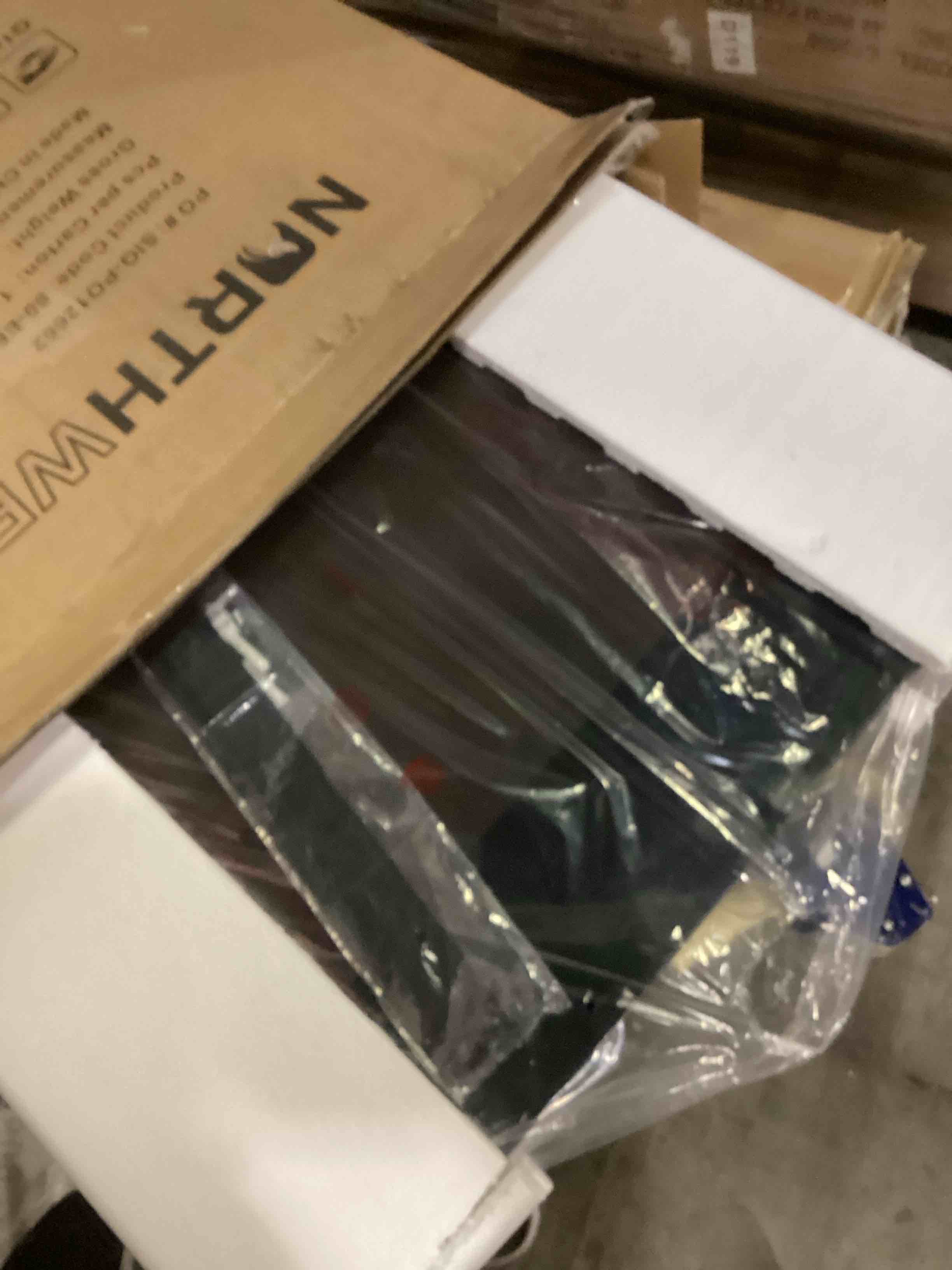 https://s3.amazonaws.com/lotting-images-prod/bidfta/PPE1438063_1741789955252.jpeg