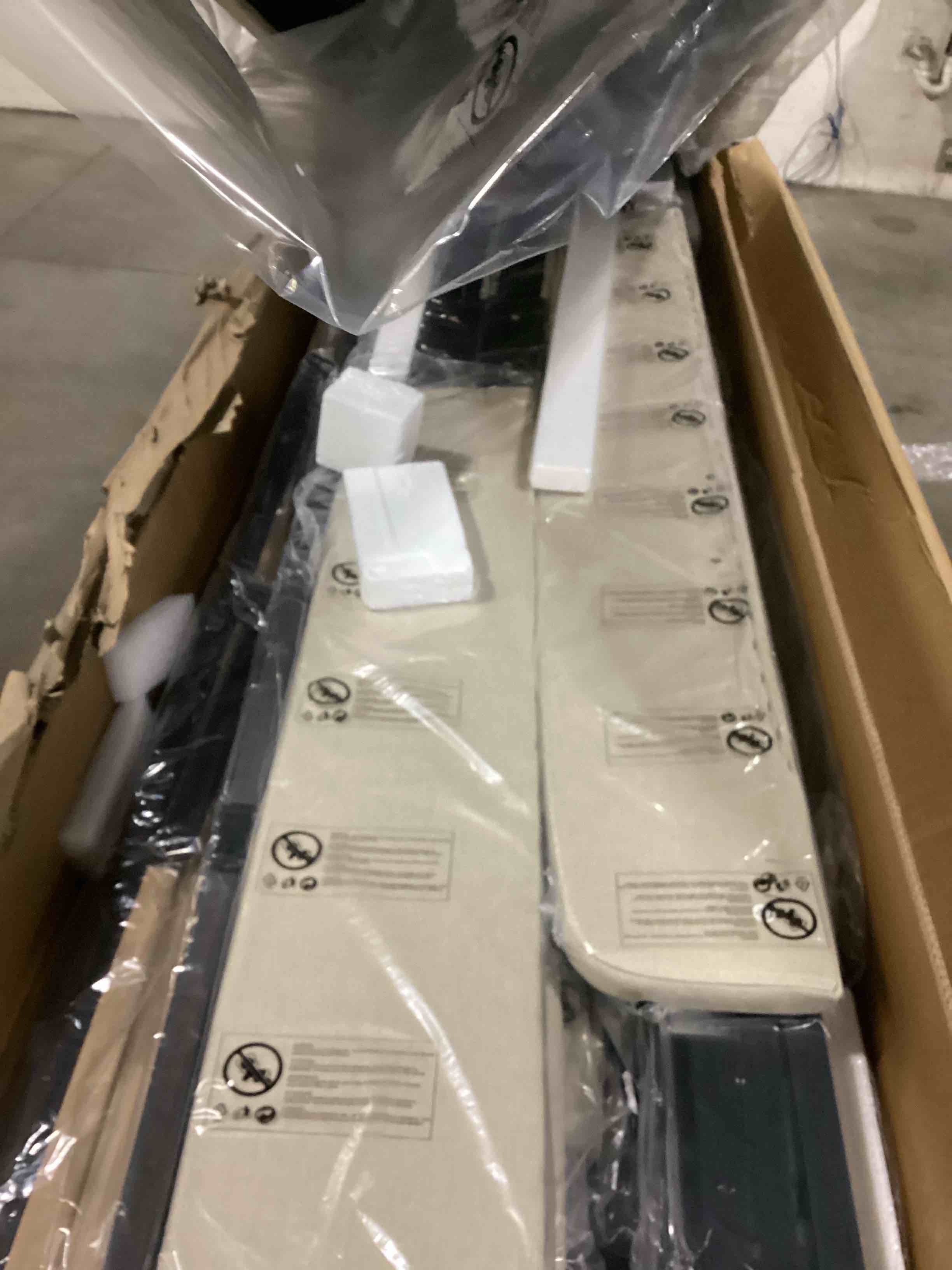 https://s3.amazonaws.com/lotting-images-prod/bidfta/PPE1438285_1742296603878.jpeg