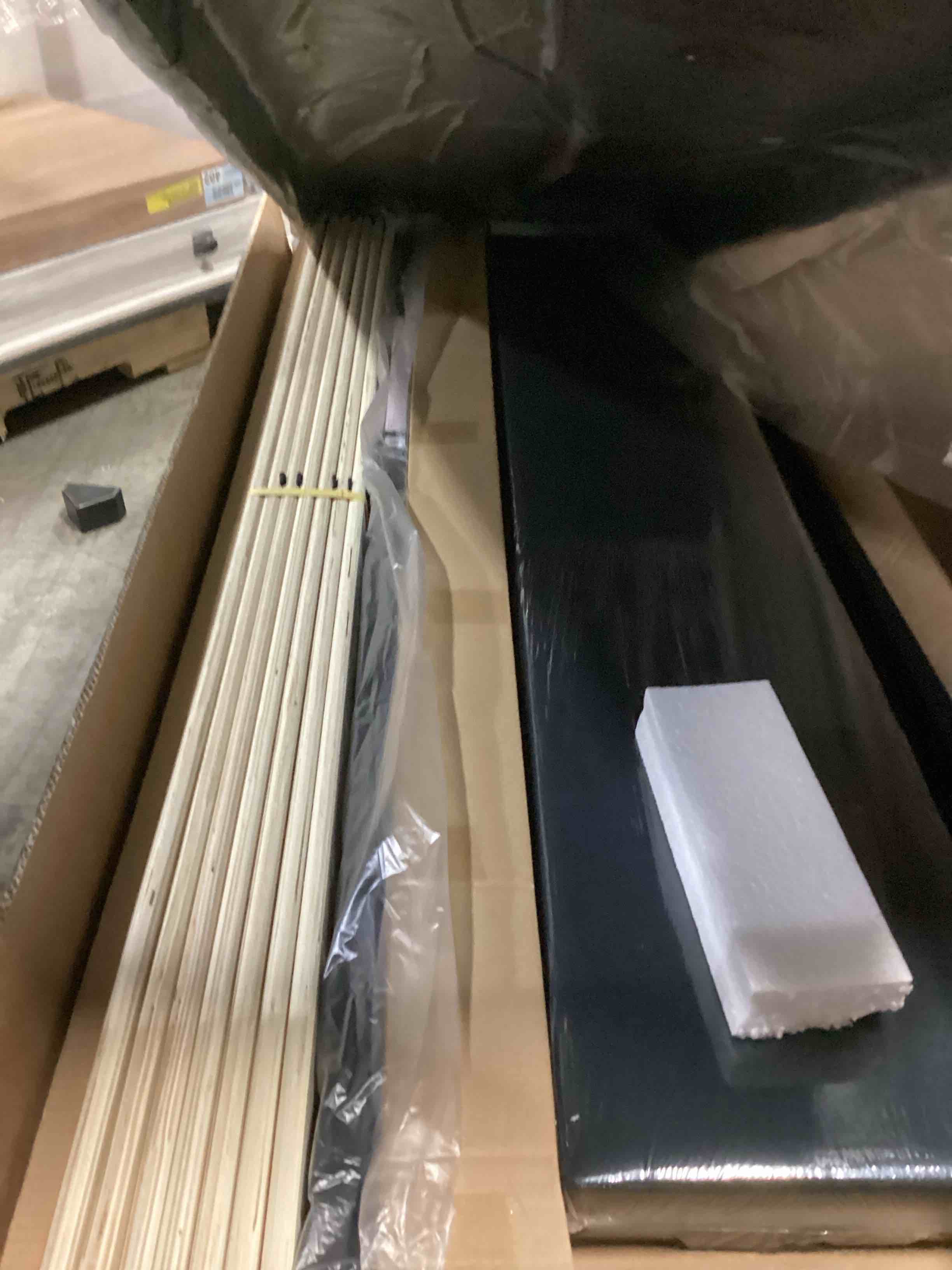 https://s3.amazonaws.com/lotting-images-prod/bidfta/PPE1438339_1742308432885.jpeg