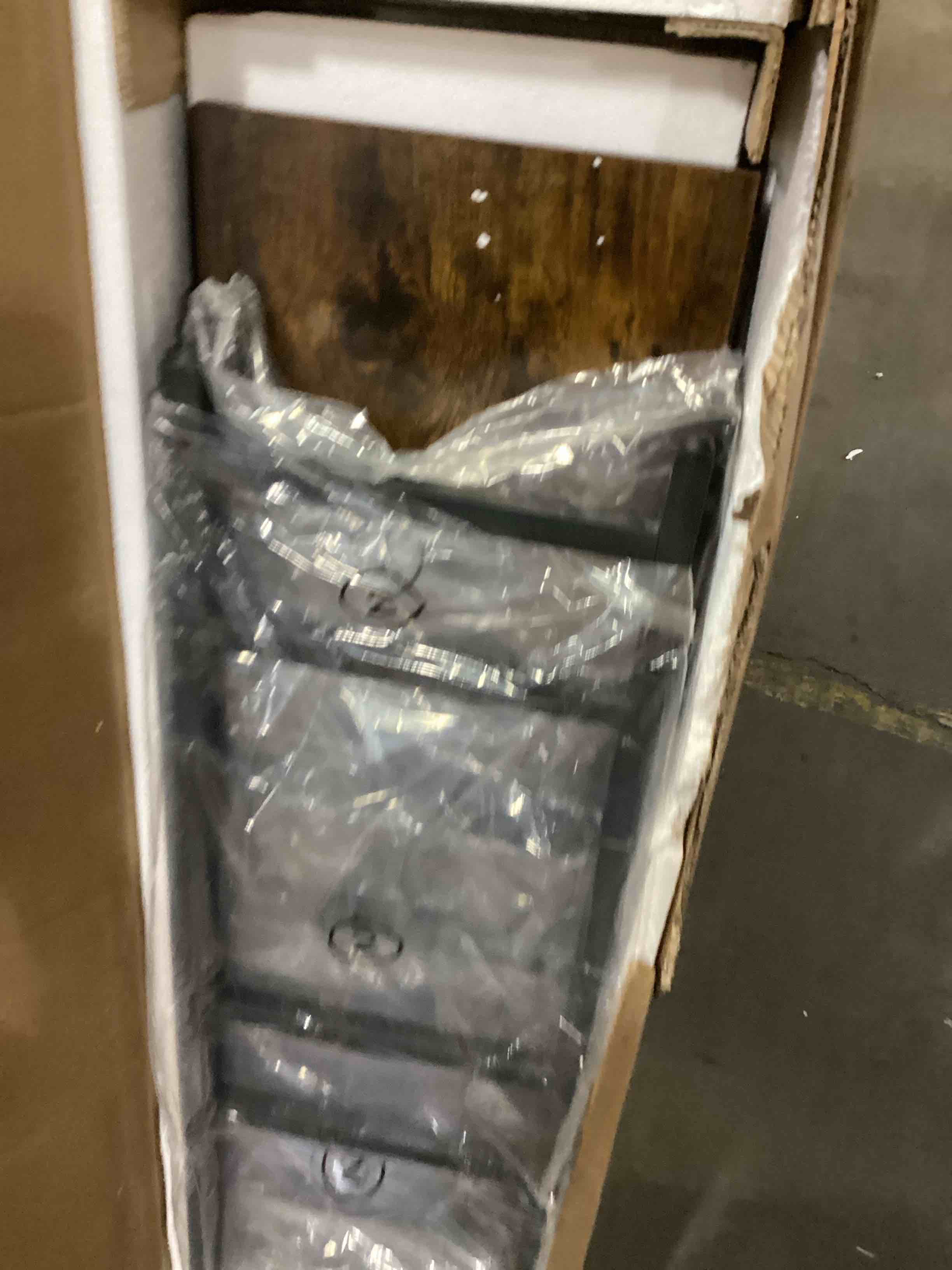 https://s3.amazonaws.com/lotting-images-prod/bidfta/PPE1438342_1742315946550.jpeg