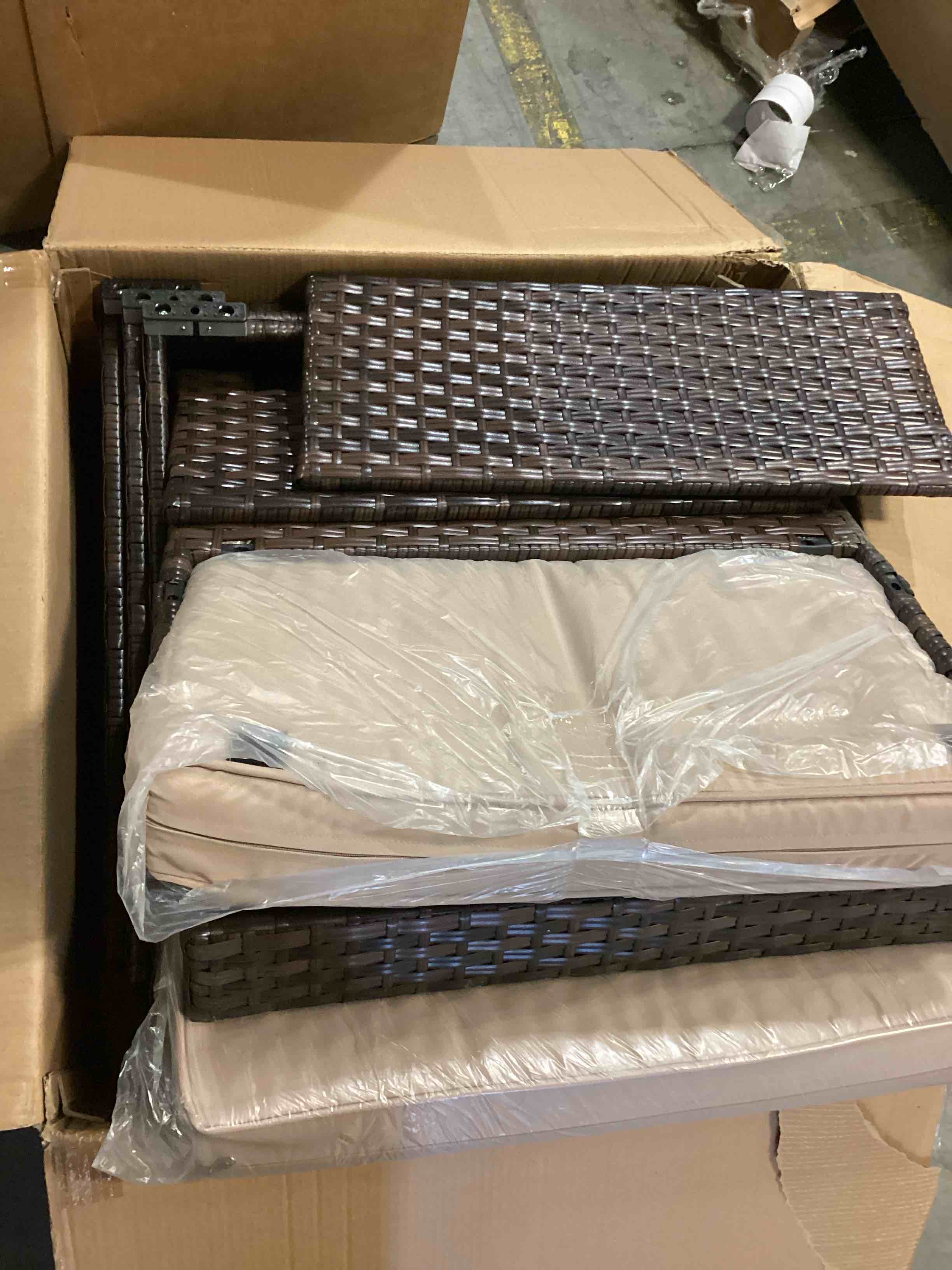https://s3.amazonaws.com/lotting-images-prod/bidfta/PPE1438343_1742316458192.jpeg