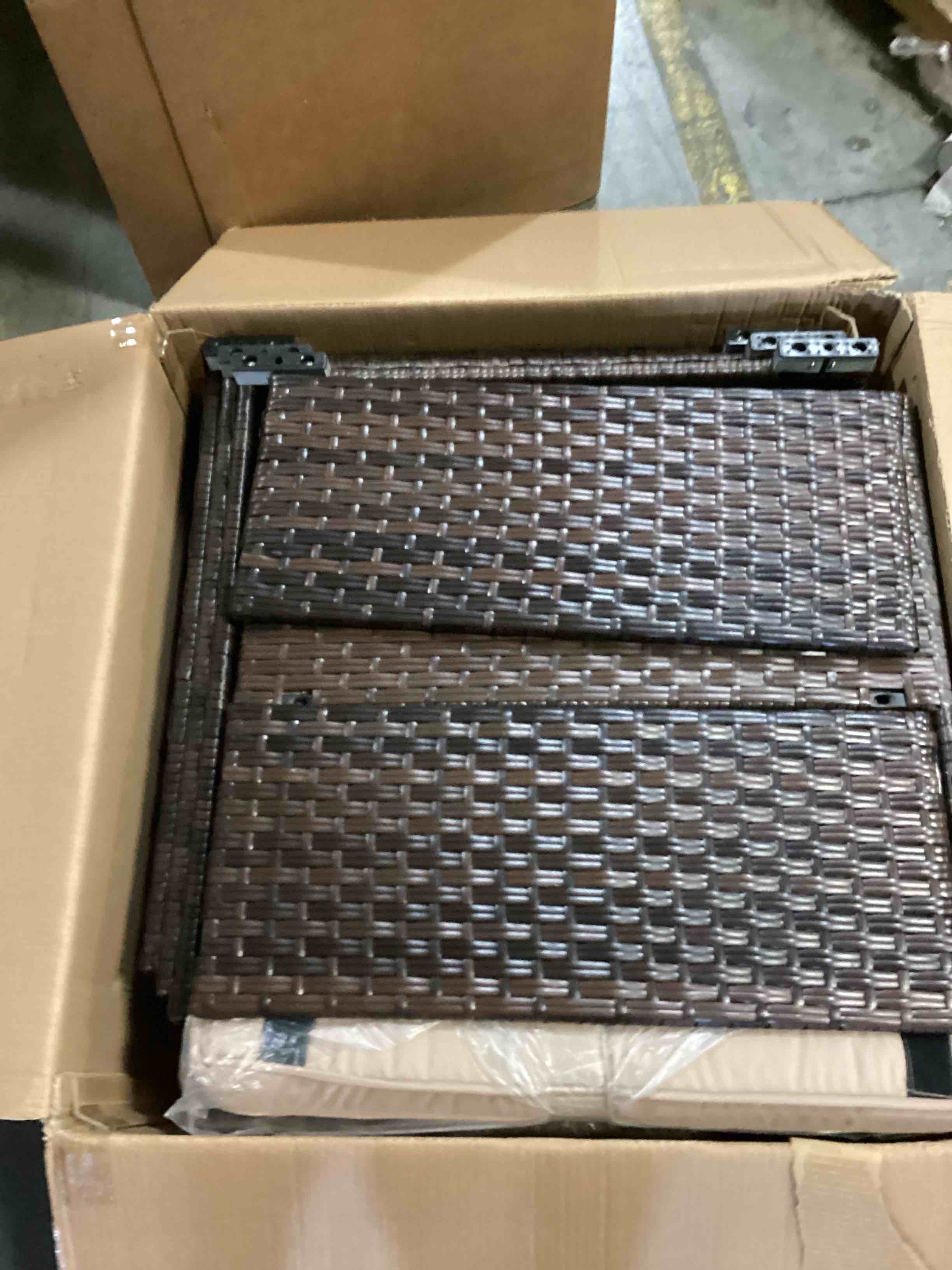 https://s3.amazonaws.com/lotting-images-prod/bidfta/PPE1438343_1742316482524.jpeg