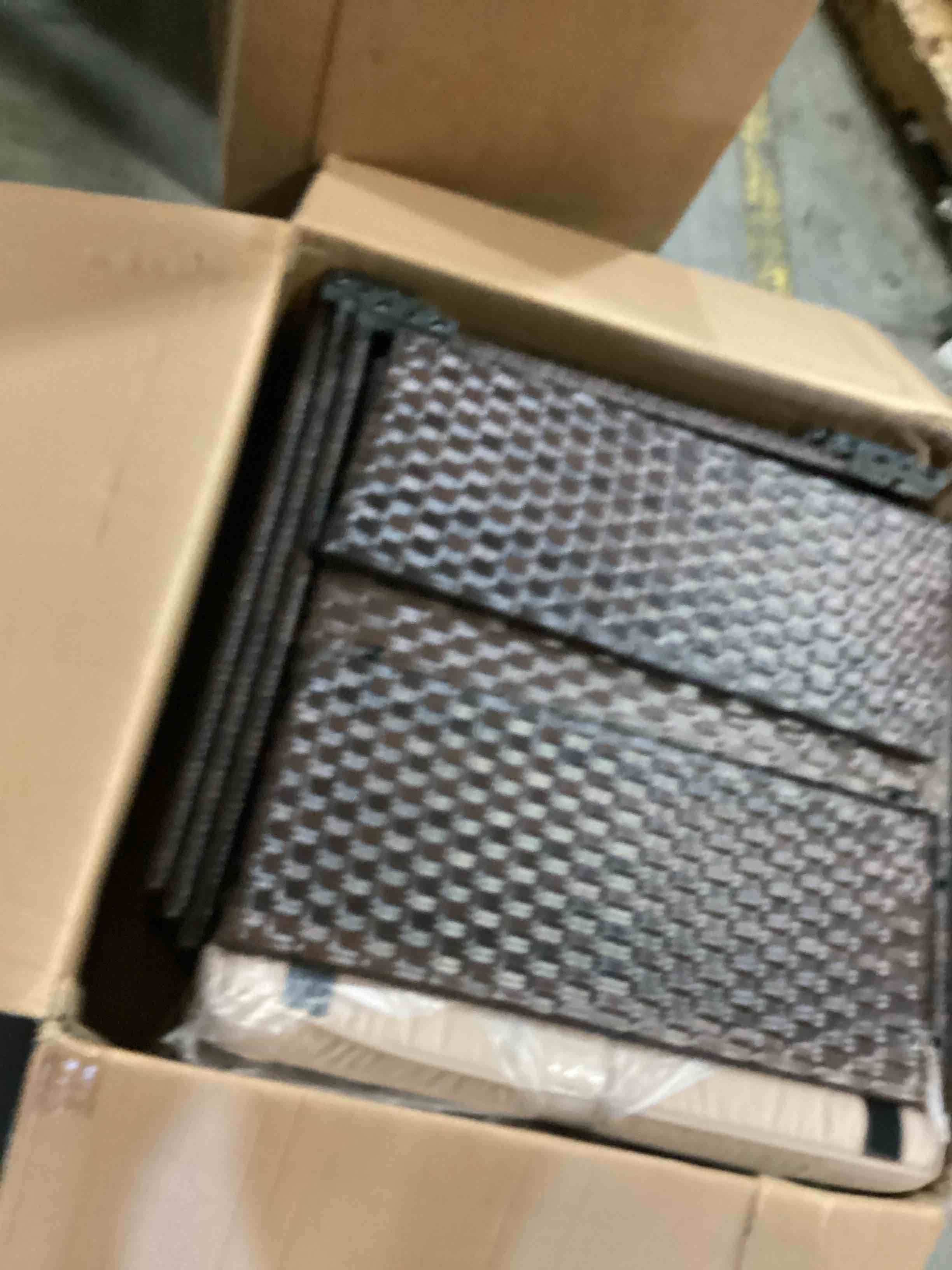 https://s3.amazonaws.com/lotting-images-prod/bidfta/PPE1438343_1742316483932.jpeg