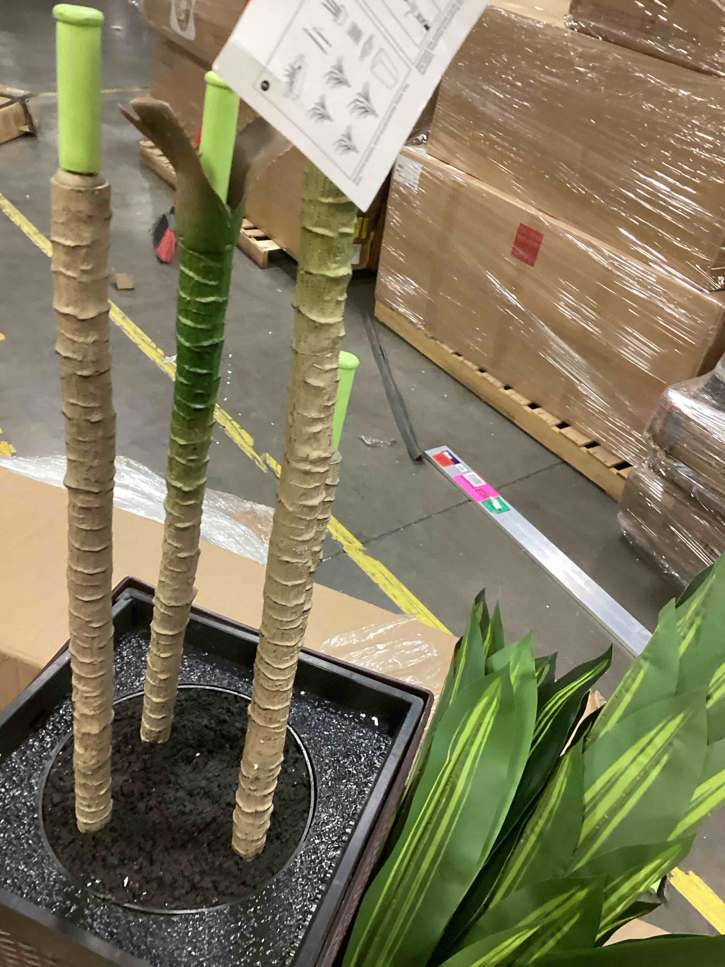 https://s3.amazonaws.com/lotting-images-prod/bidfta/PPE1438505_1742563289589.jpeg