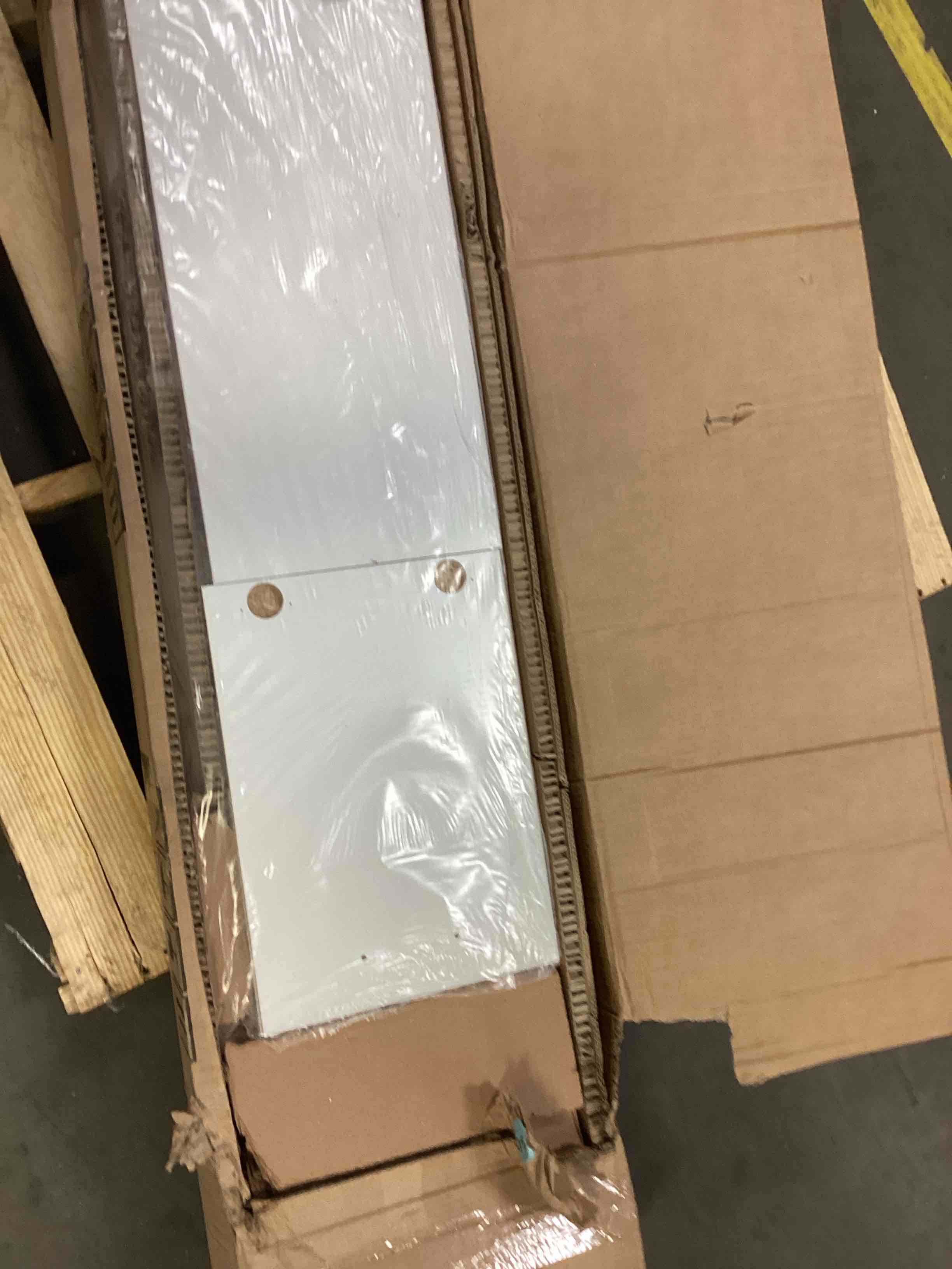 https://s3.amazonaws.com/lotting-images-prod/bidfta/PPE1438511_1742567805506.jpeg