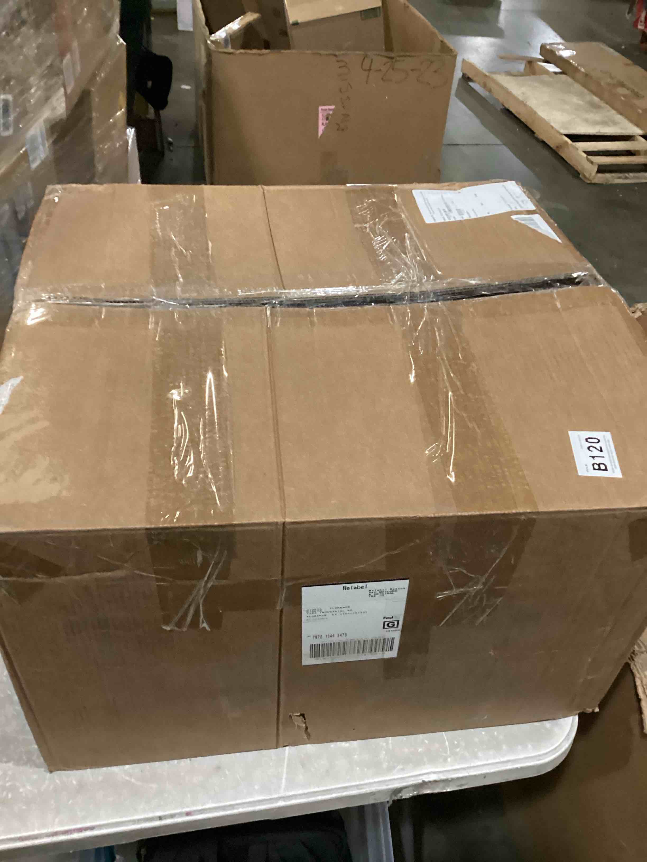 https://s3.amazonaws.com/lotting-images-prod/bidfta/PPE1438568_1742816892740.jpeg