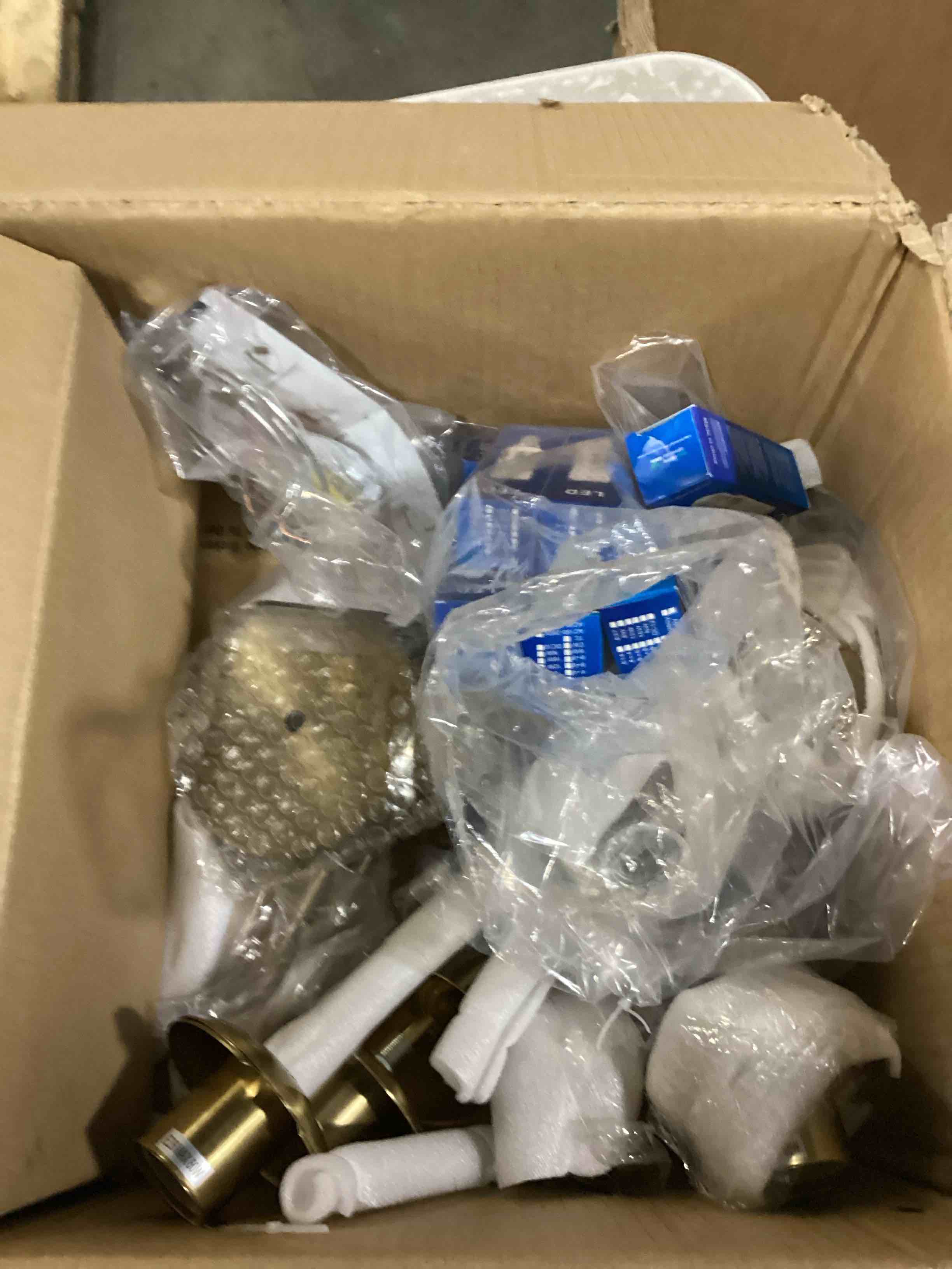 https://s3.amazonaws.com/lotting-images-prod/bidfta/PPE1438712_1742915609911.jpeg