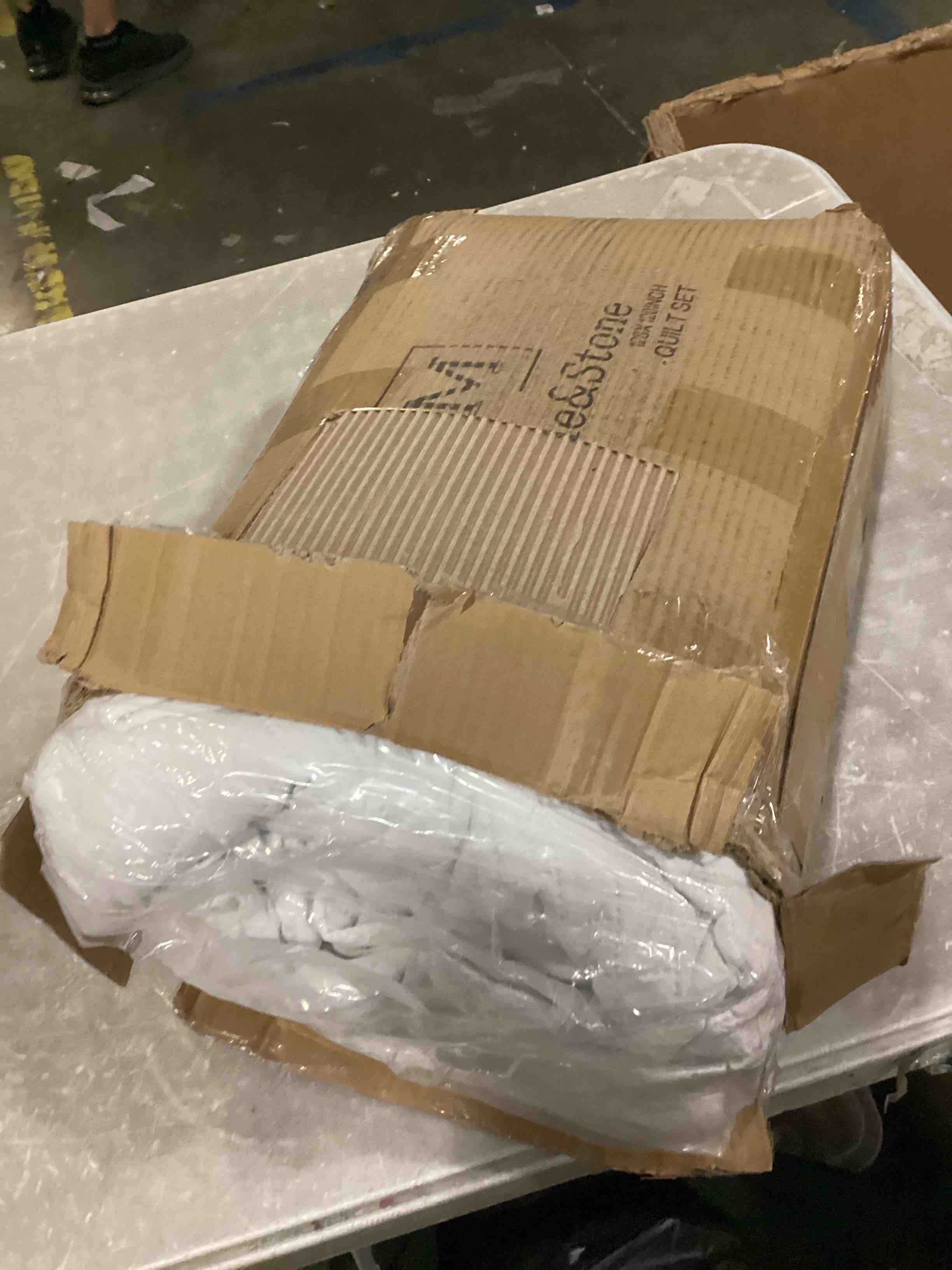 https://s3.amazonaws.com/lotting-images-prod/bidfta/PPE1438772_1742927512572.jpeg