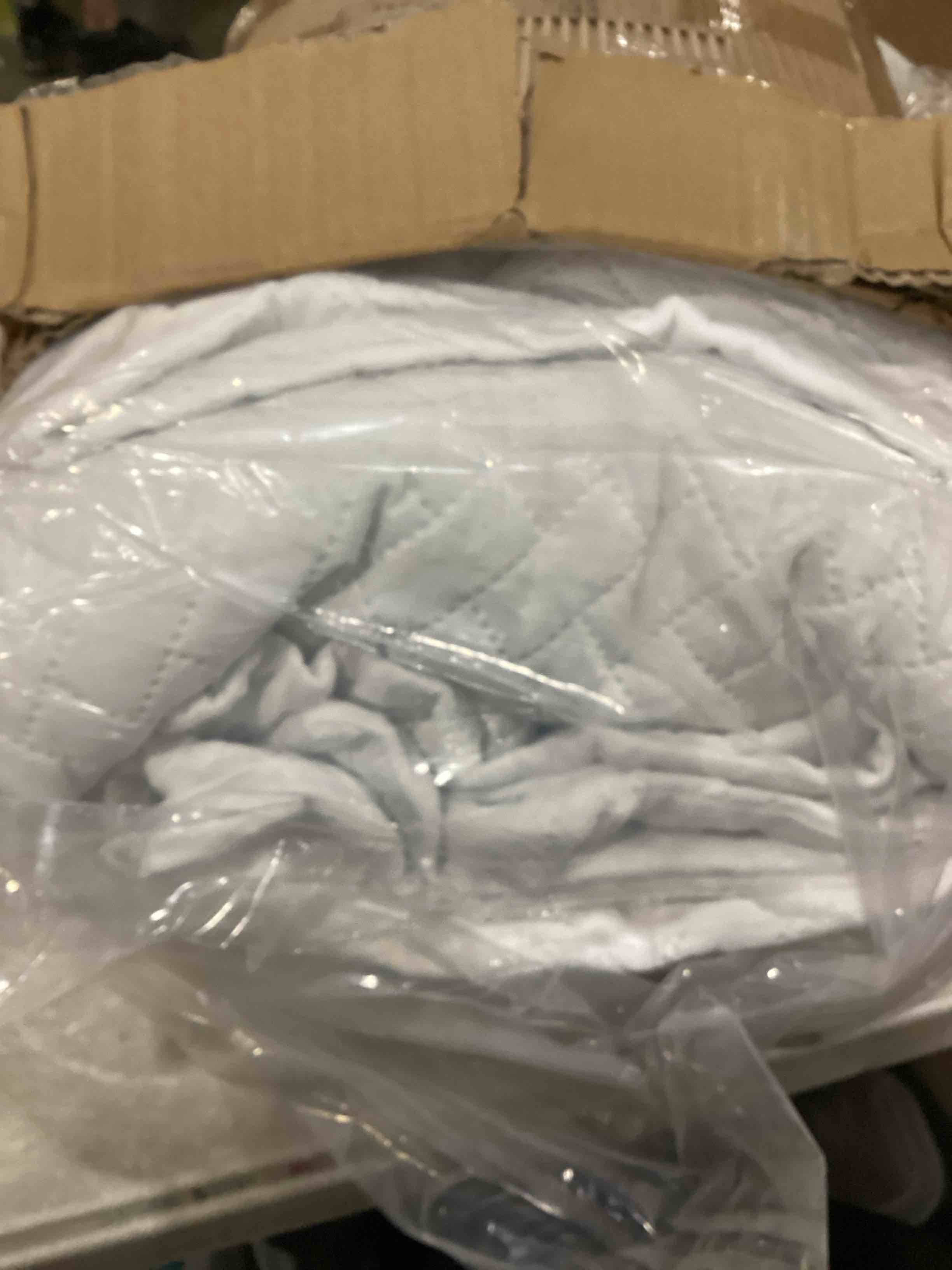 https://s3.amazonaws.com/lotting-images-prod/bidfta/PPE1438772_1742927522827.jpeg
