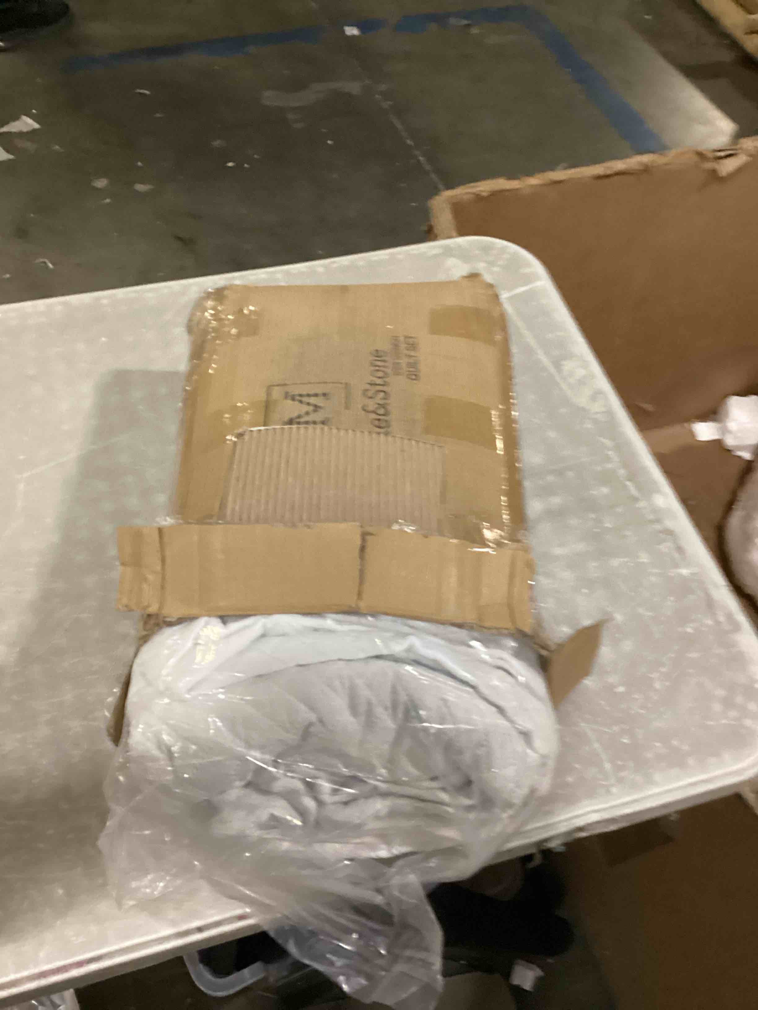 https://s3.amazonaws.com/lotting-images-prod/bidfta/PPE1438772_1742927524221.jpeg
