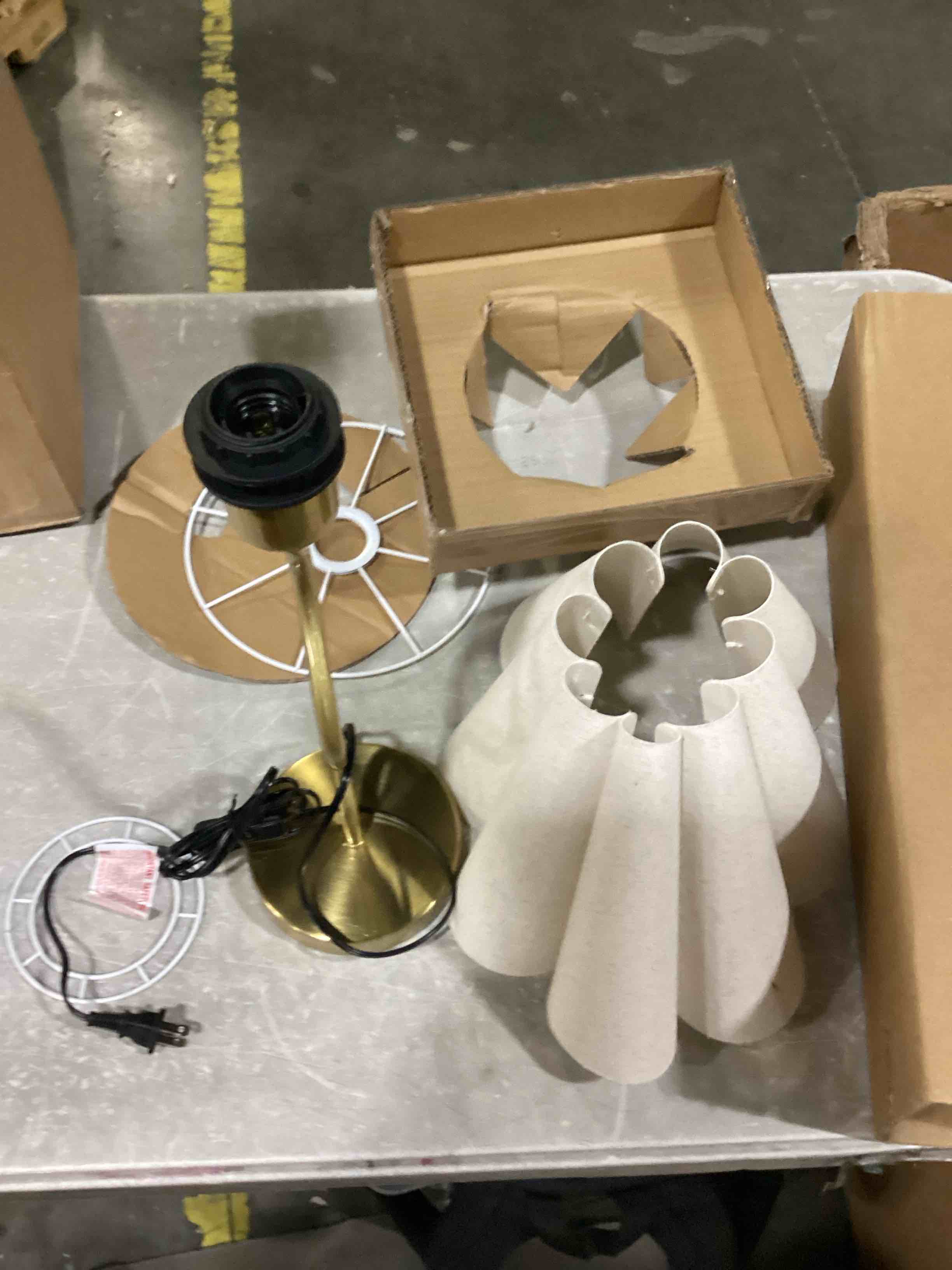 https://s3.amazonaws.com/lotting-images-prod/bidfta/PPE1438796_1742988565197.jpeg