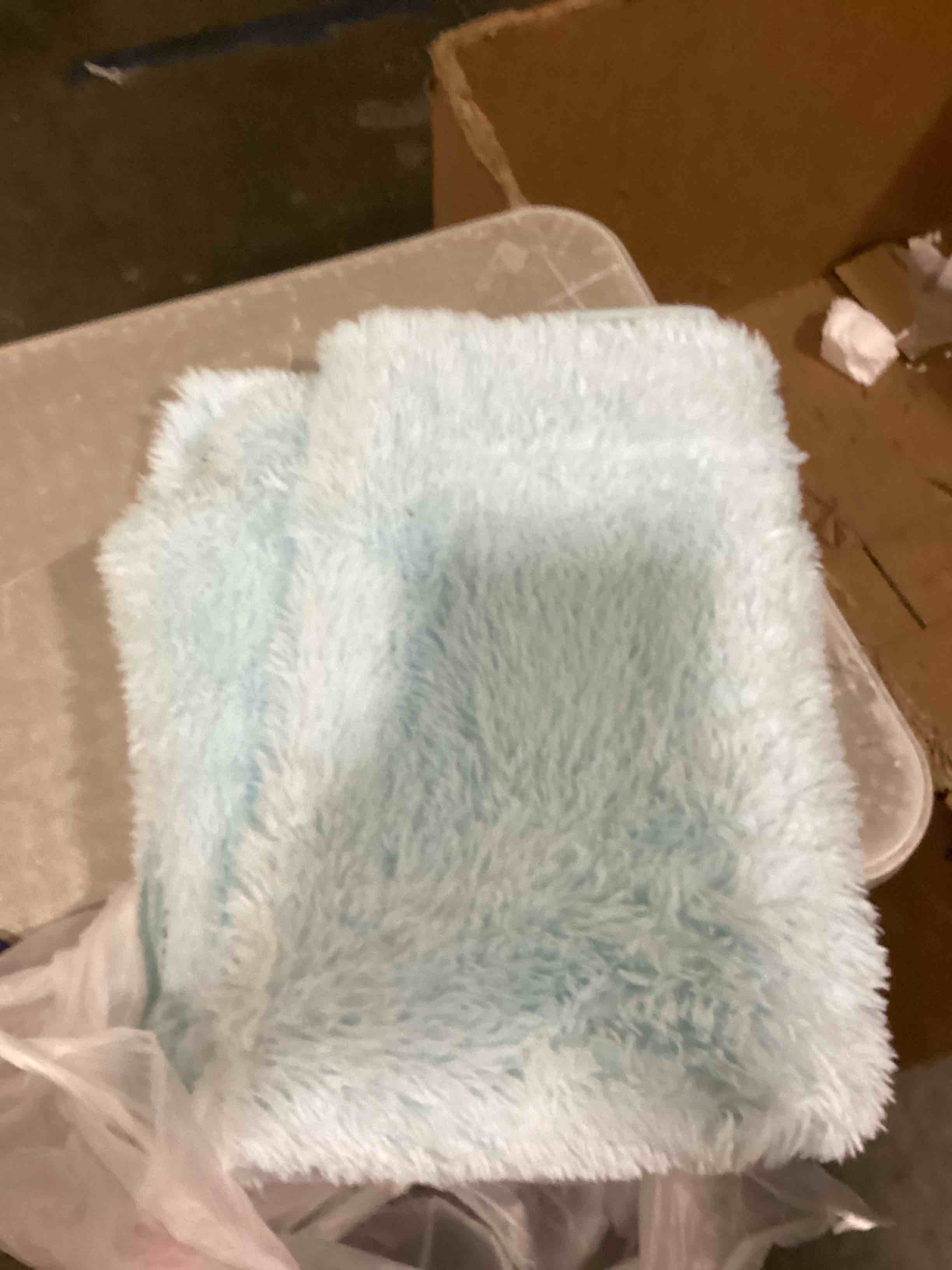 https://s3.amazonaws.com/lotting-images-prod/bidfta/PPE1439227_1743431611716.jpeg