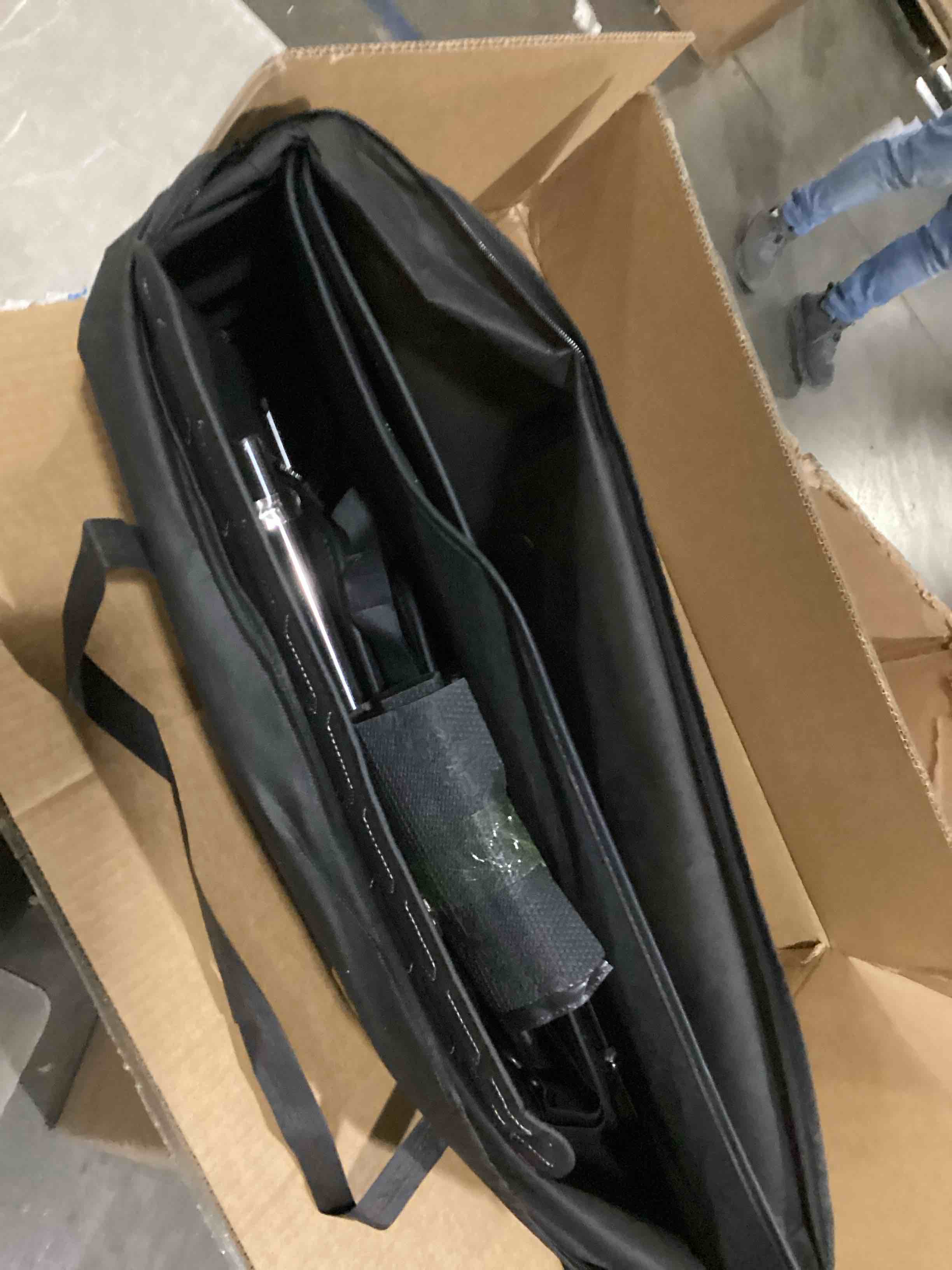 https://s3.amazonaws.com/lotting-images-prod/bidfta/PPE1439462_1743616007700.jpeg