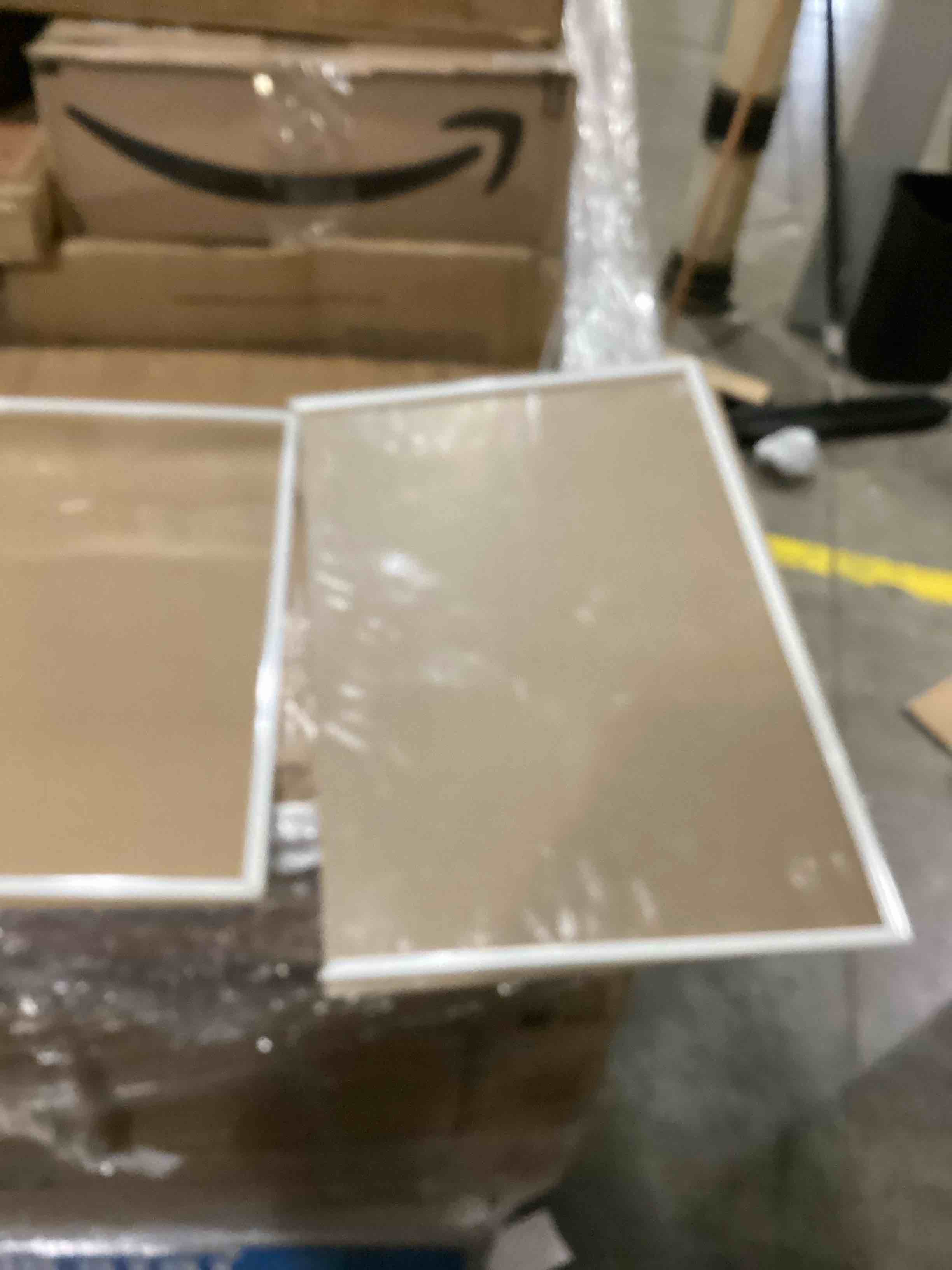 https://s3.amazonaws.com/lotting-images-prod/bidfta/PPE1439477_1743619106405.jpeg