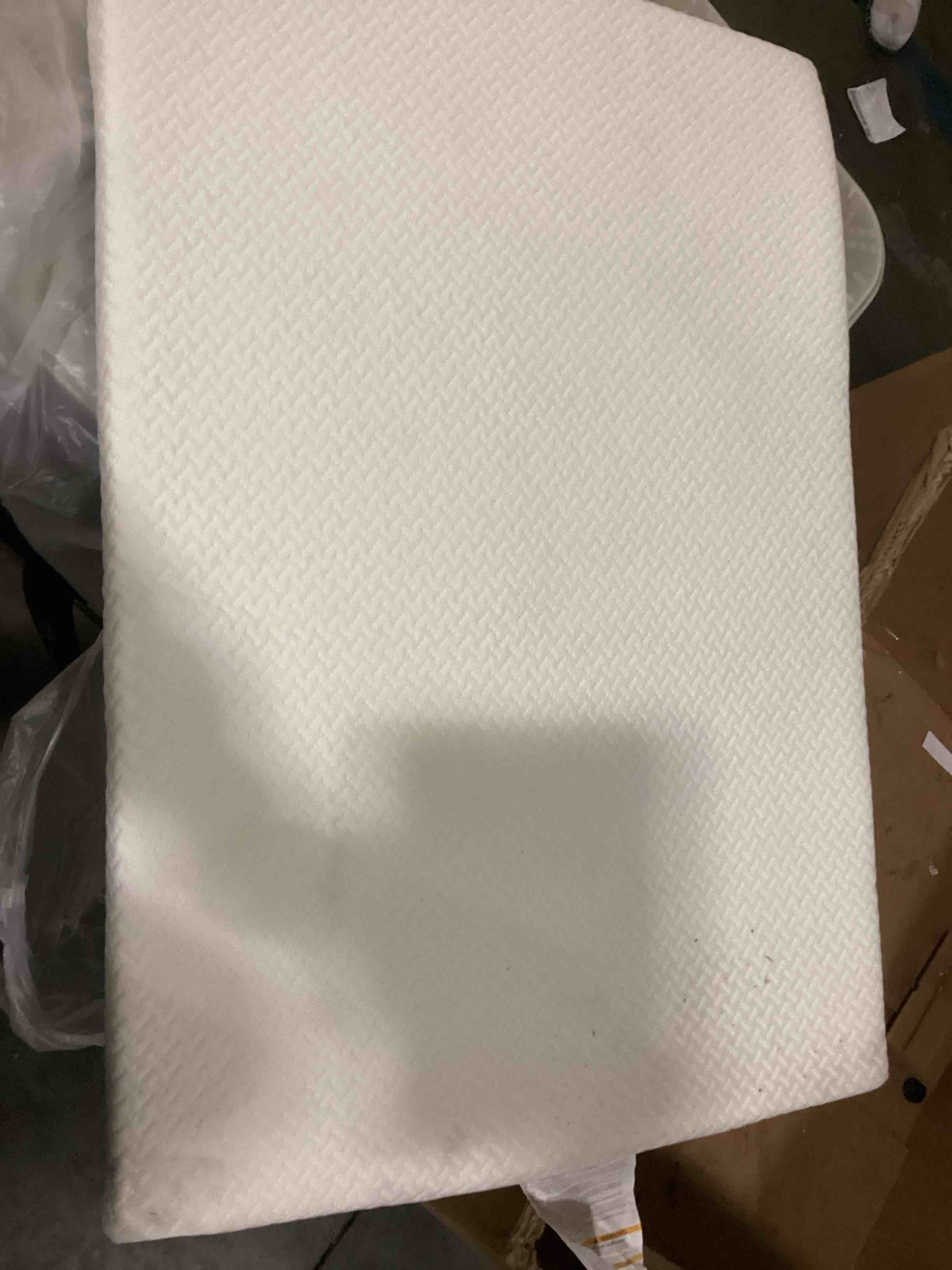https://s3.amazonaws.com/lotting-images-prod/bidfta/PPE1439504_1743679462682.jpeg