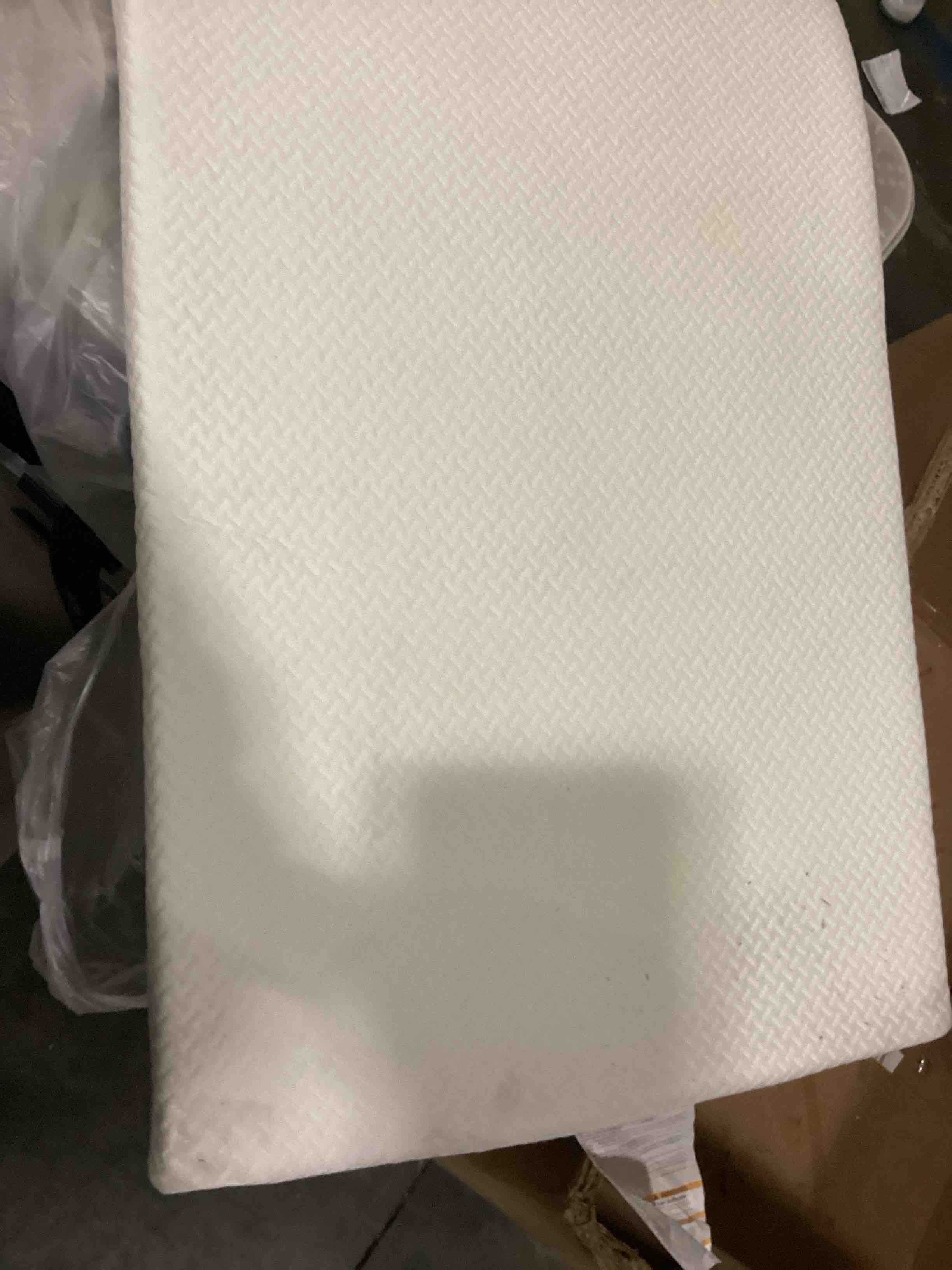 https://s3.amazonaws.com/lotting-images-prod/bidfta/PPE1439504_1743679465072.jpeg