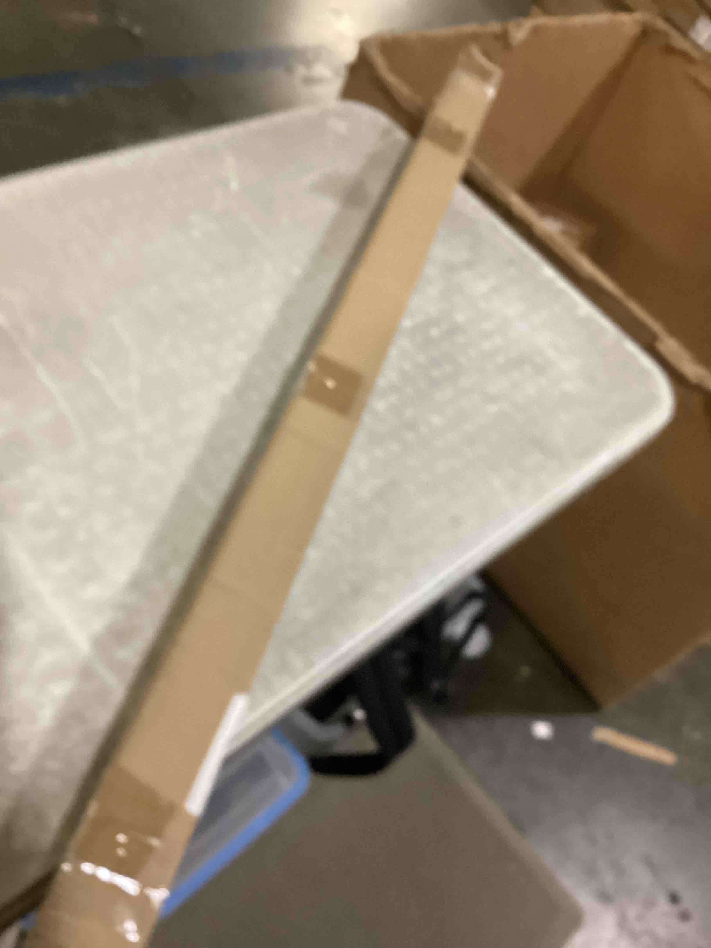 https://s3.amazonaws.com/lotting-images-prod/bidfta/PPE1439540_1743684837122.jpeg