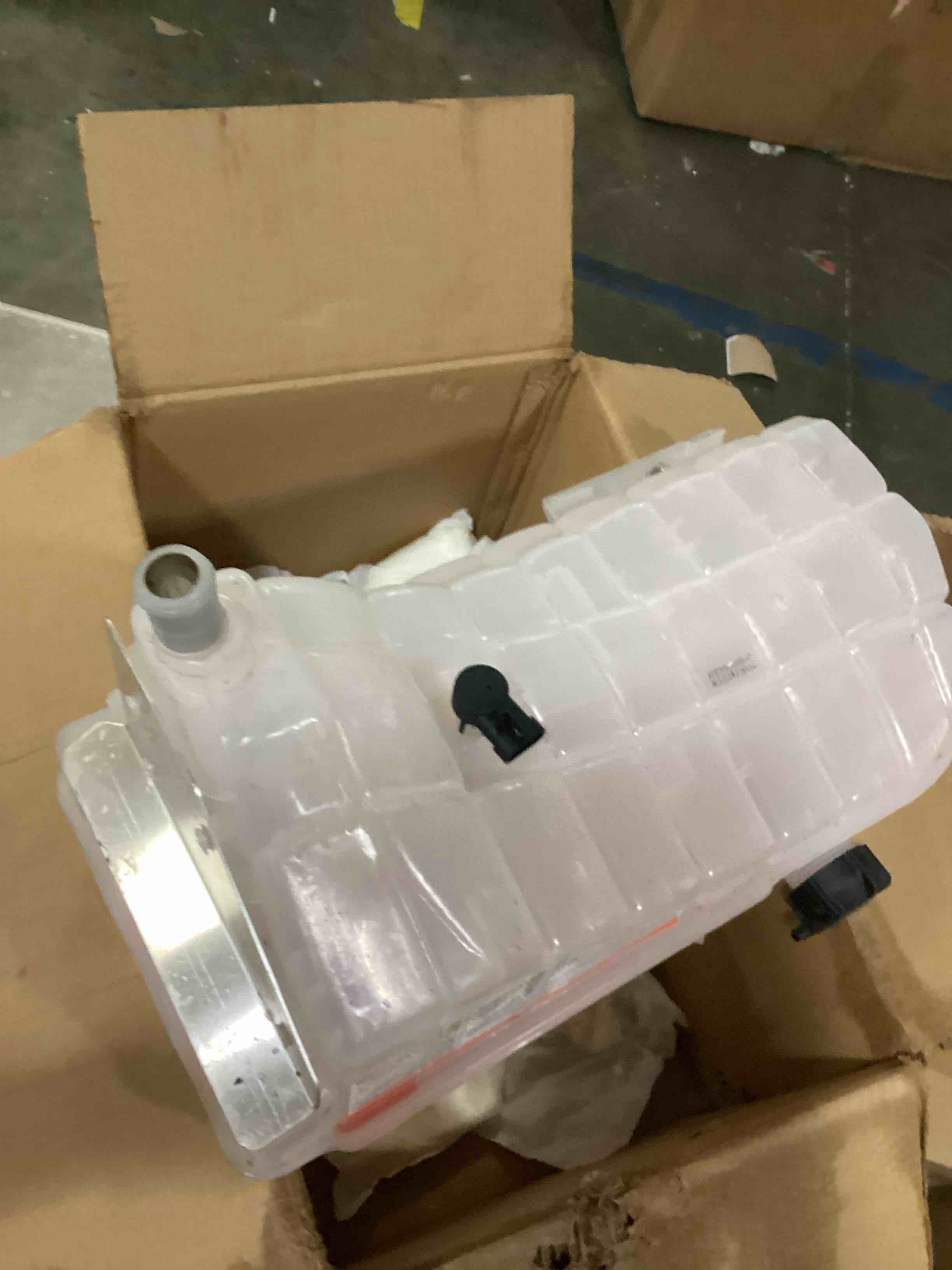 https://s3.amazonaws.com/lotting-images-prod/bidfta/PPE1439575_1743689929235.jpeg
