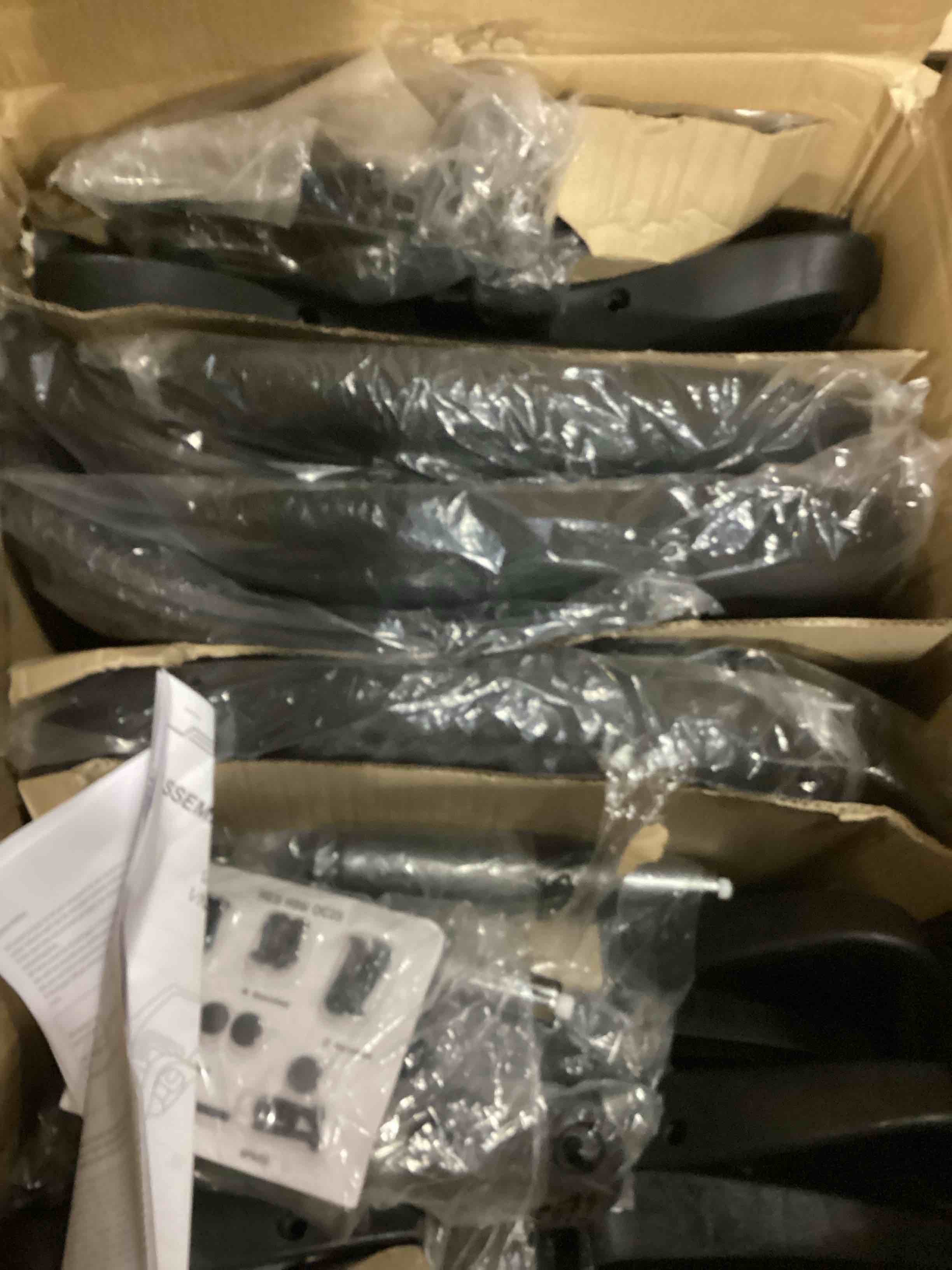 https://s3.amazonaws.com/lotting-images-prod/bidfta/PPE1439646_1743768392963.jpeg