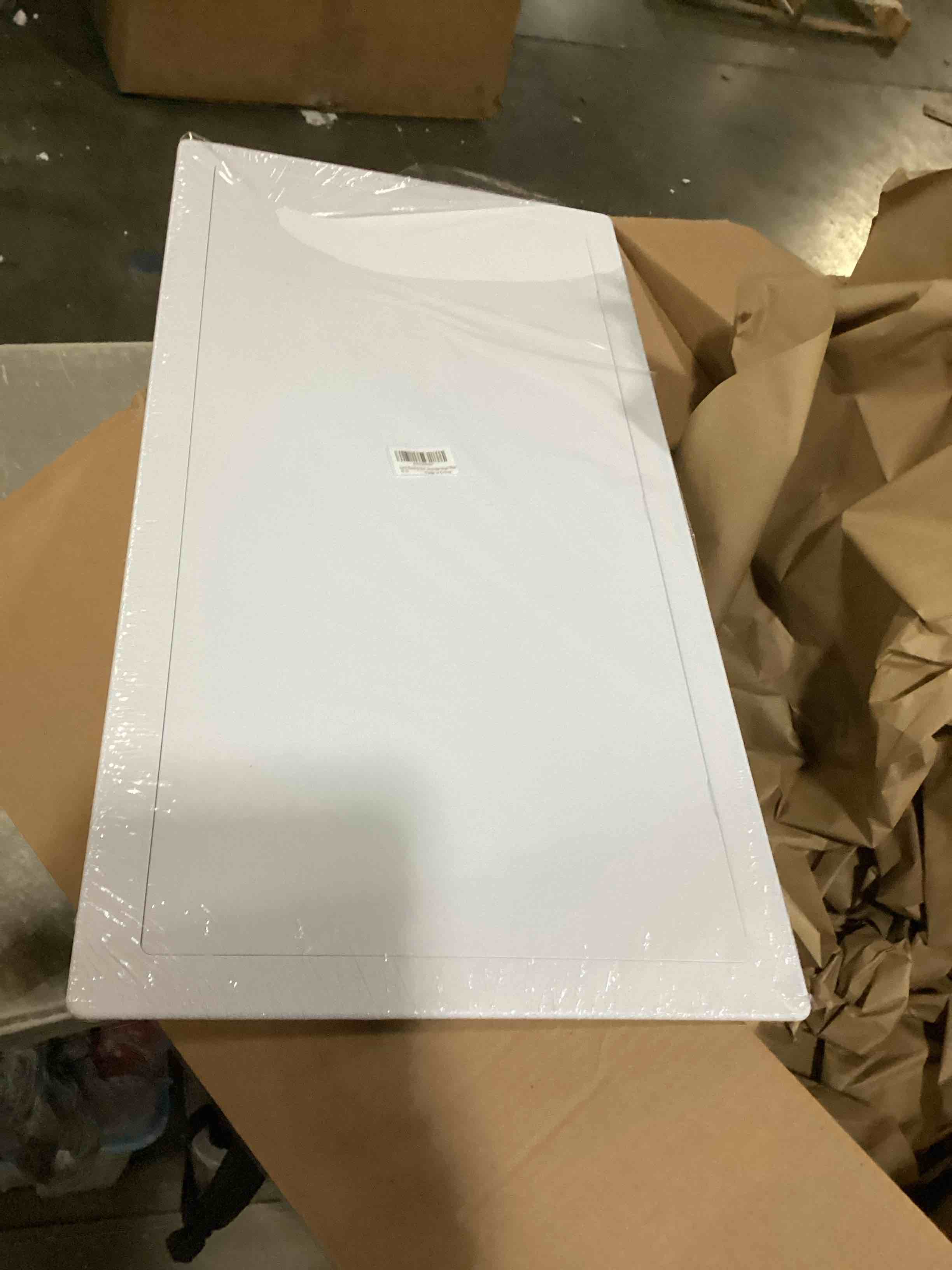 https://s3.amazonaws.com/lotting-images-prod/bidfta/PPE1439700_1743784746678.jpeg