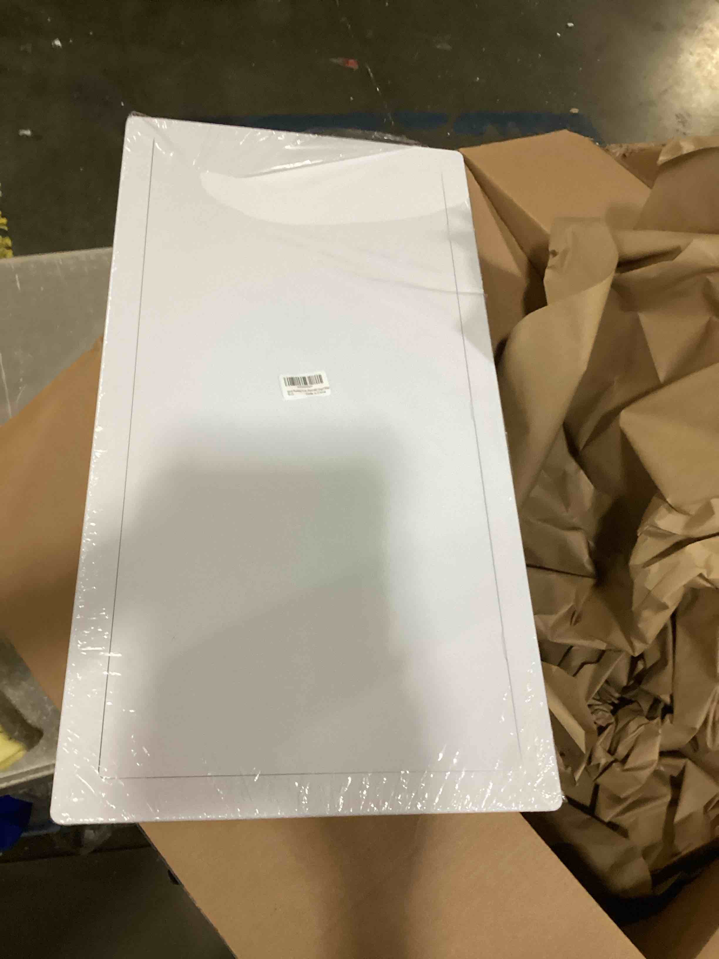 https://s3.amazonaws.com/lotting-images-prod/bidfta/PPE1439700_1743784747745.jpeg