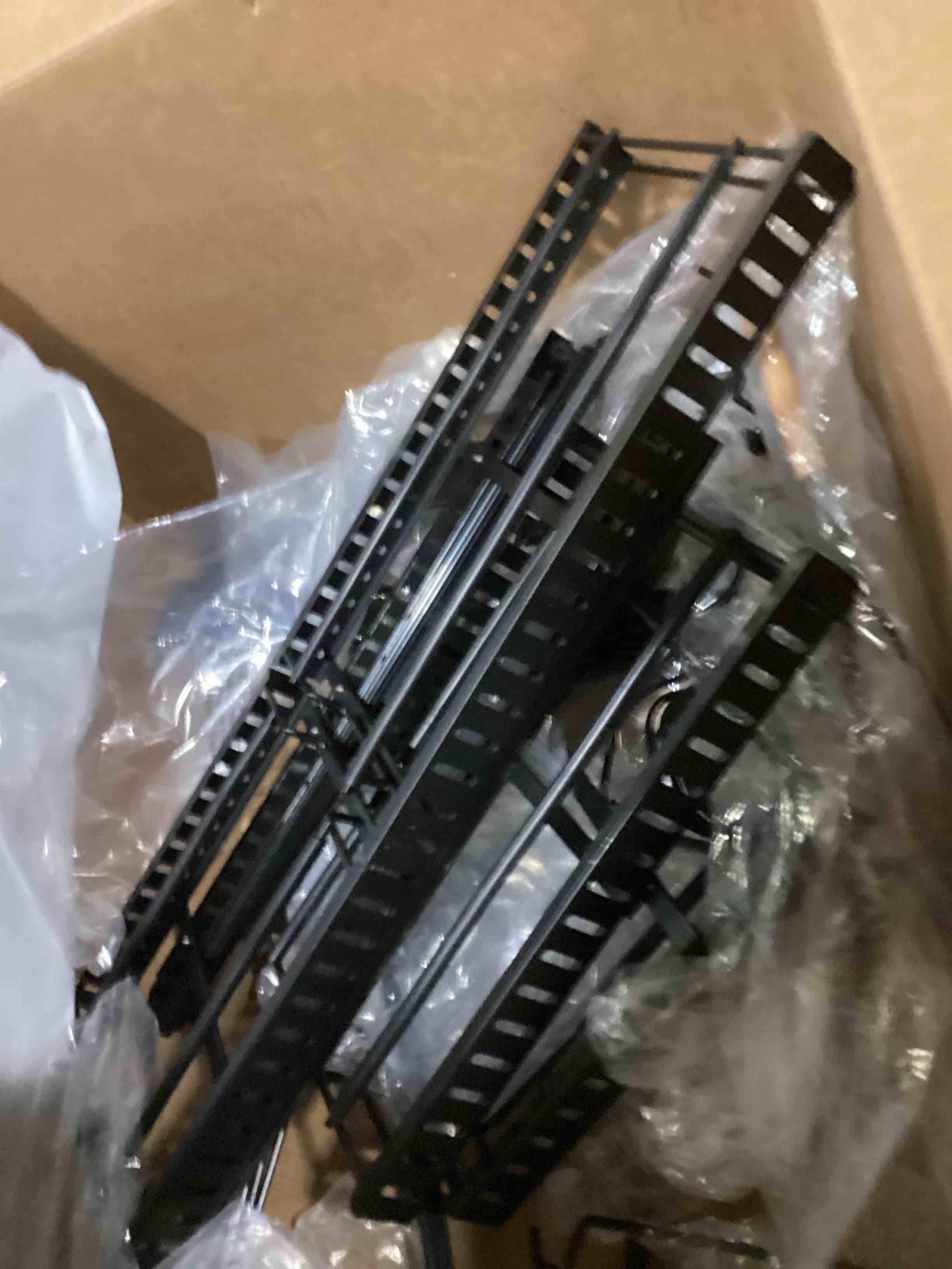 https://s3.amazonaws.com/lotting-images-prod/bidfta/PPE1439891_1744197427187.jpeg