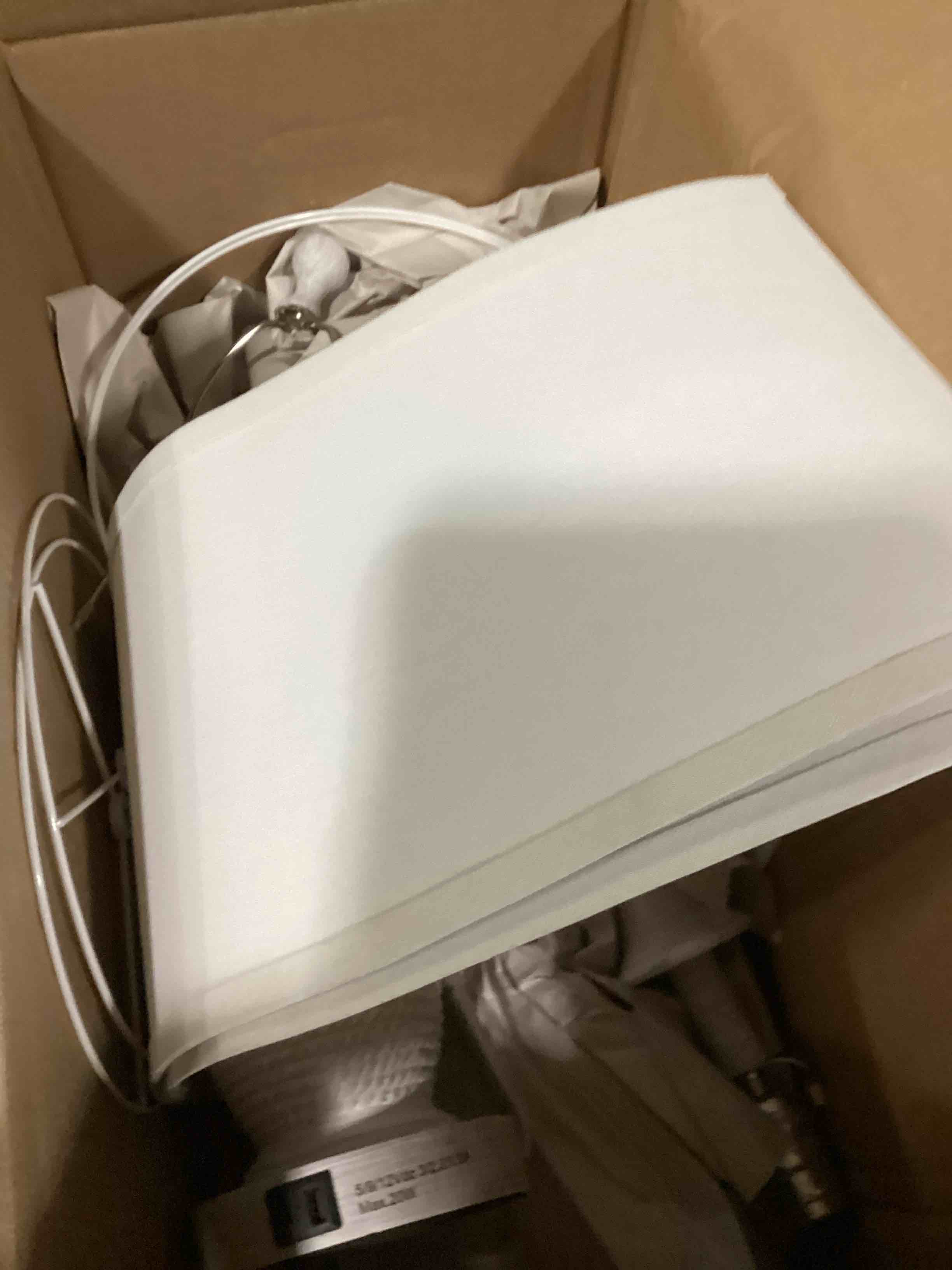 https://s3.amazonaws.com/lotting-images-prod/bidfta/PPE1440060_1744295846595.jpeg