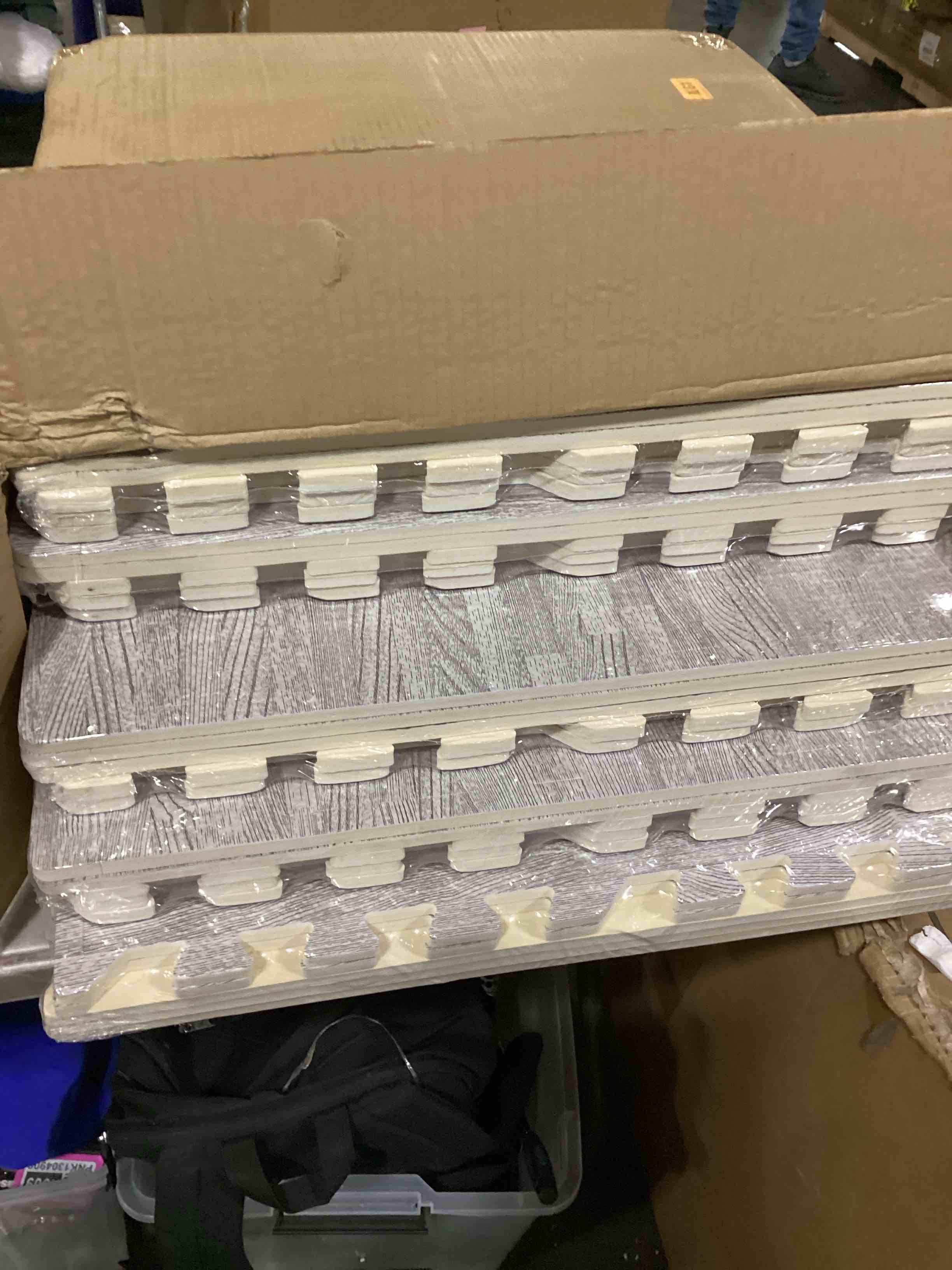 https://s3.amazonaws.com/lotting-images-prod/bidfta/PPE1440152_1744374949413.jpeg