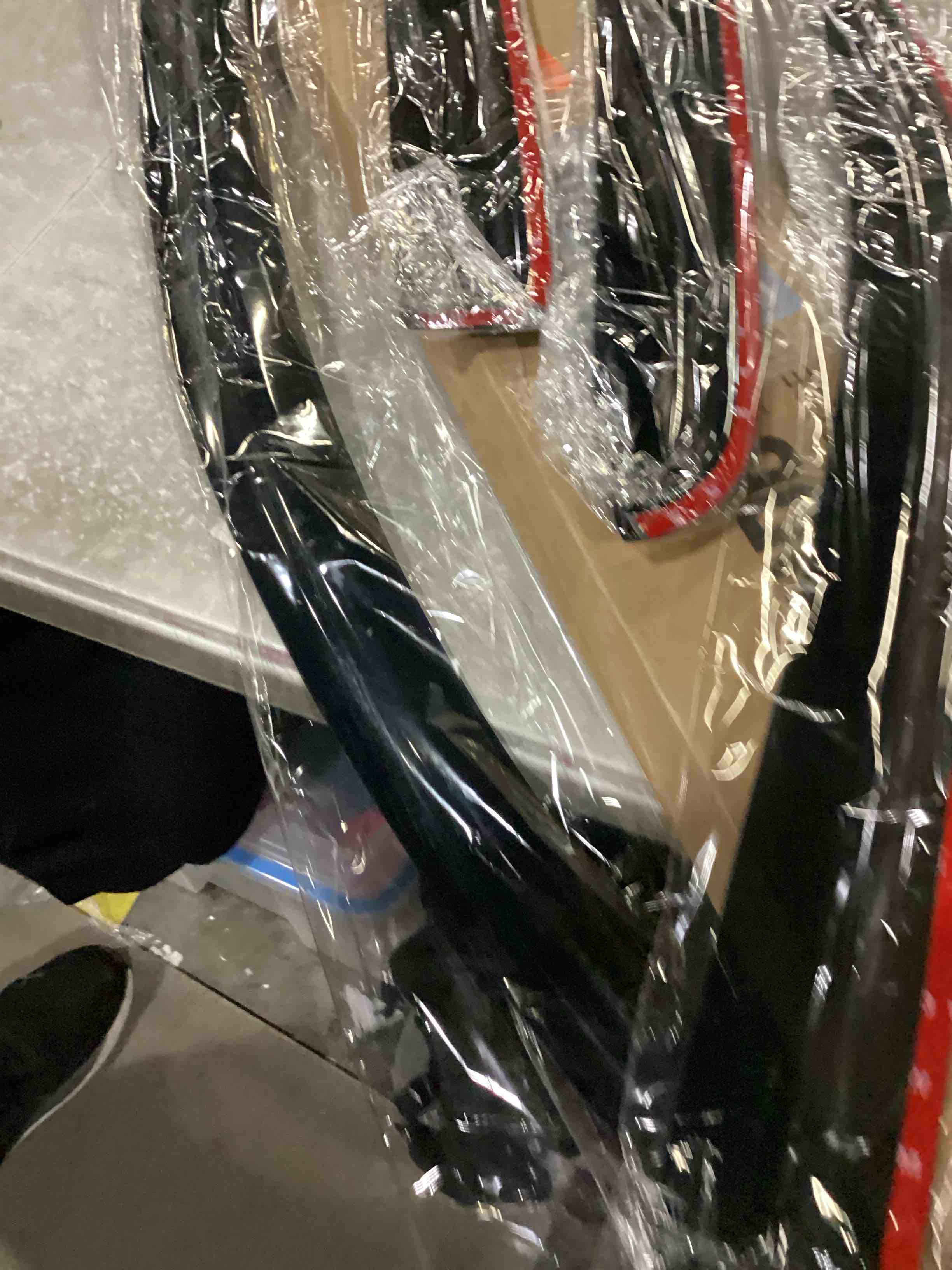 https://s3.amazonaws.com/lotting-images-prod/bidfta/PPE1440247_1744629713694.jpeg